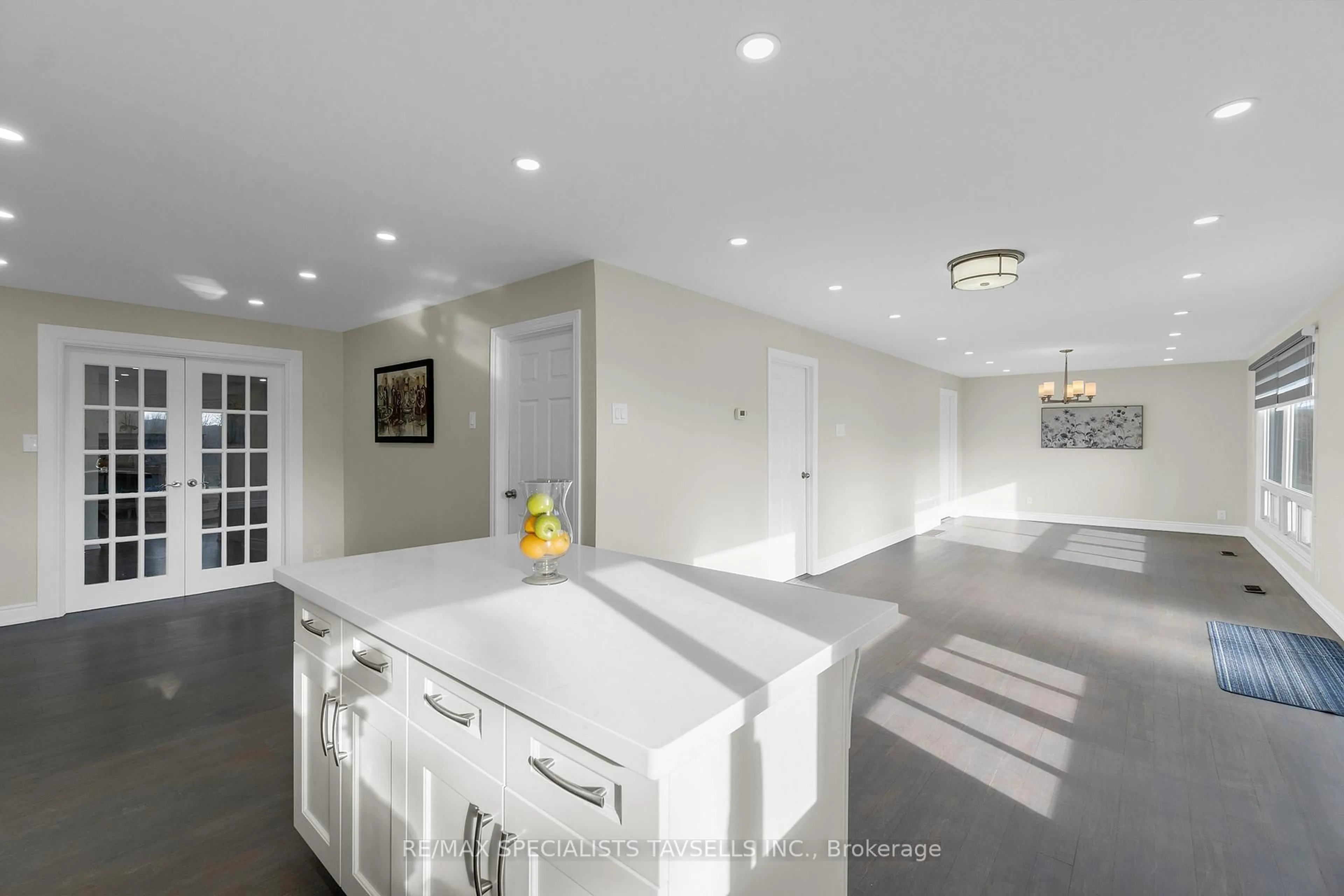 Open concept kitchen, ceramic/tile floor for 16045 Hurontario St, Caledon Ontario L7C 2E5