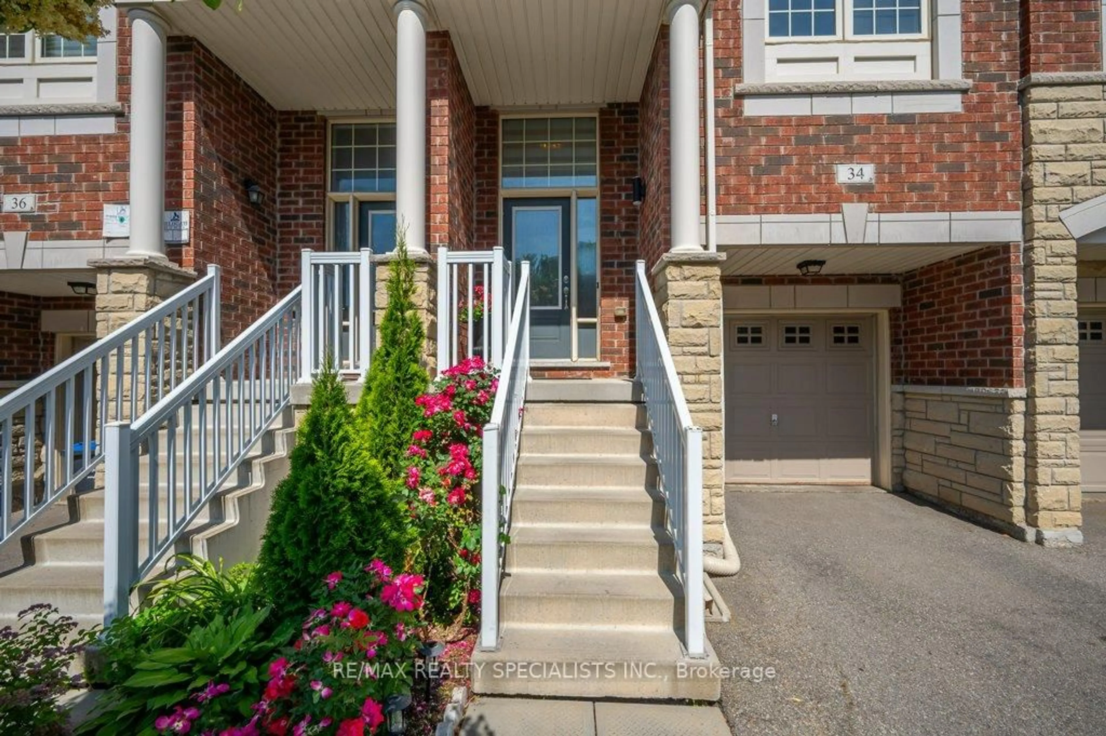 Unknown for 34 Aspen Hills Rd, Brampton Ontario L6Y 6E4