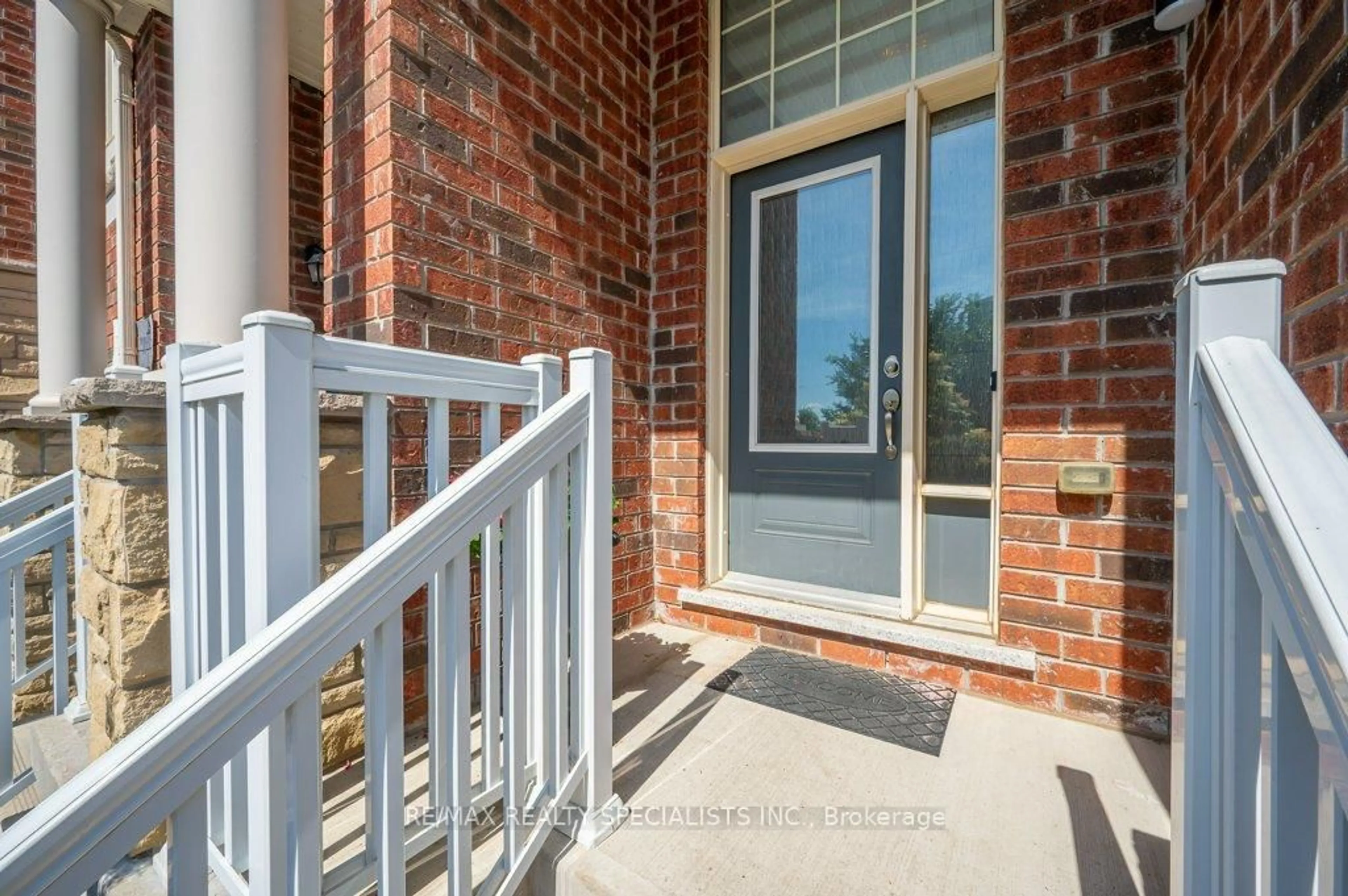 Unknown for 34 Aspen Hills Rd, Brampton Ontario L6Y 6E4