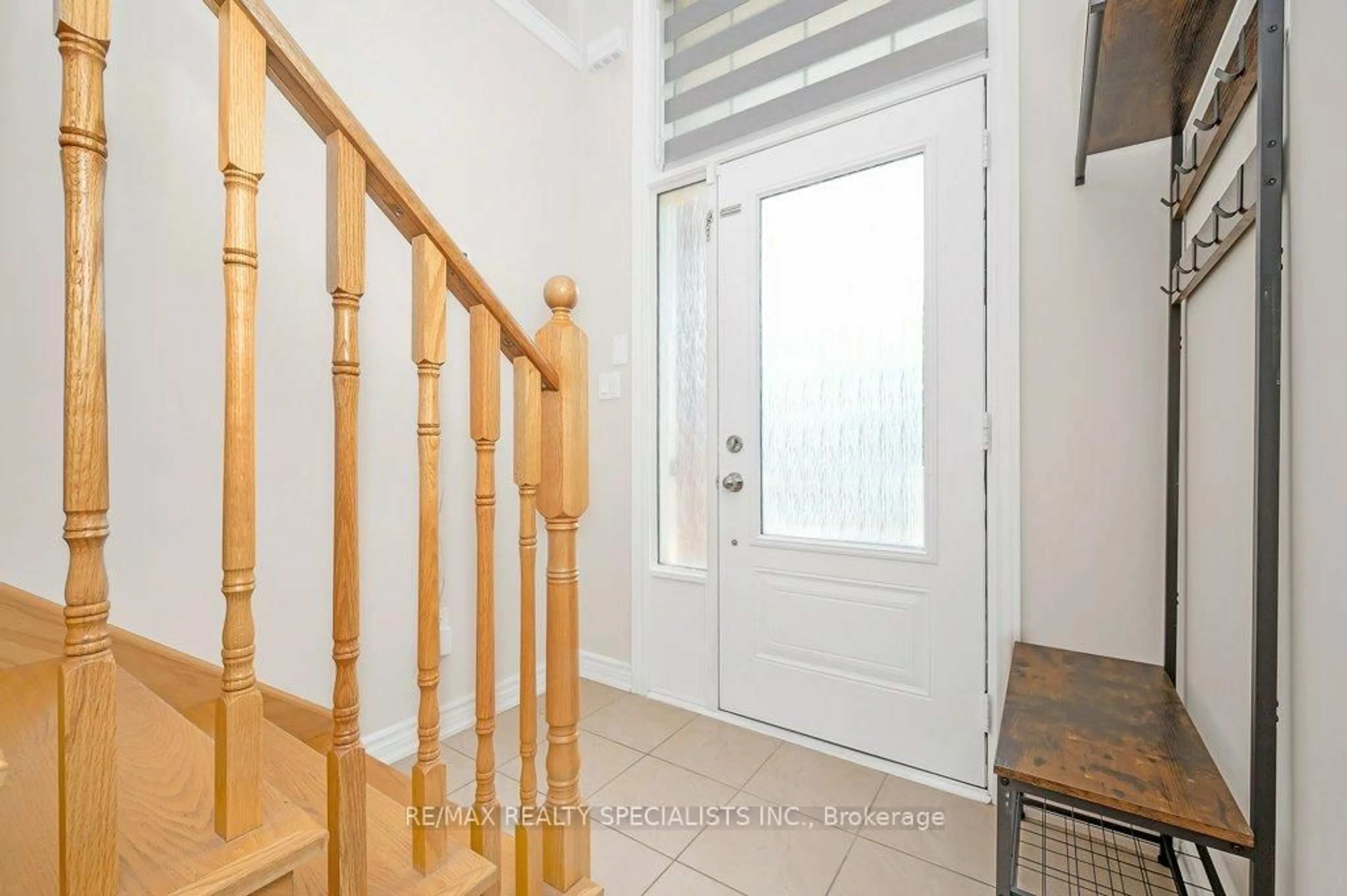 Unknown for 34 Aspen Hills Rd, Brampton Ontario L6Y 6E4