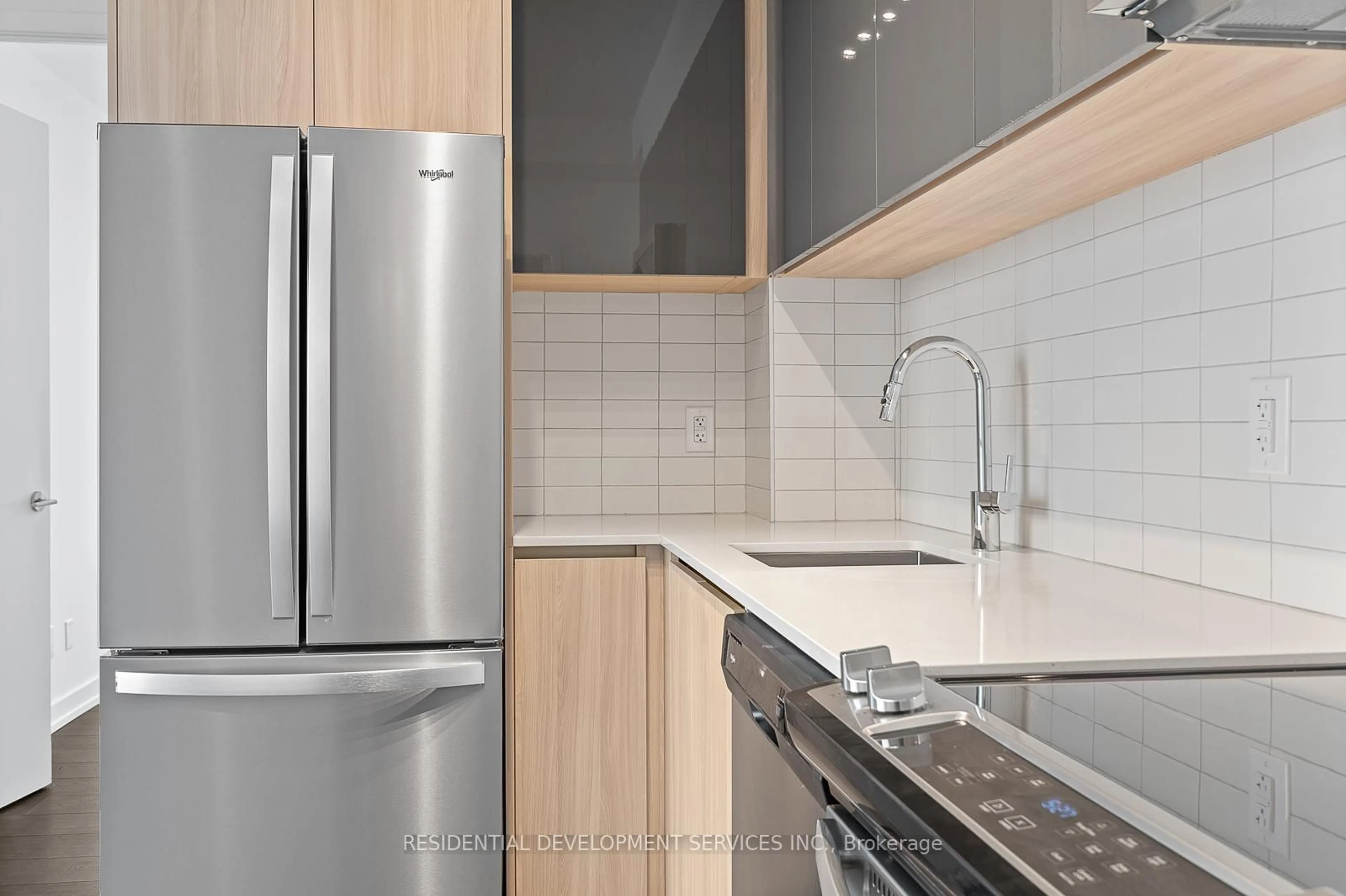 Standard kitchen, unknown for 3100 Keele St #623, Toronto Ontario M3M 0E1