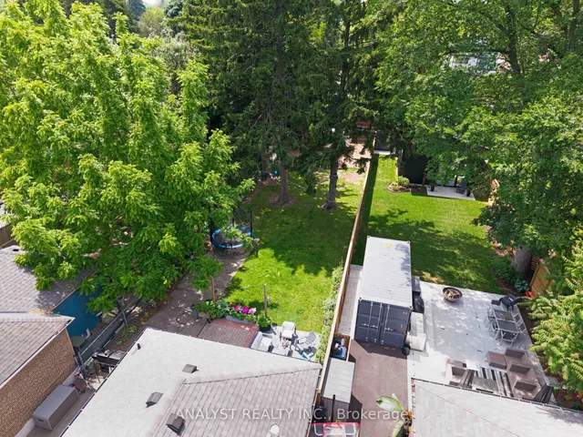 Primary image of 42 Smithfield Dr