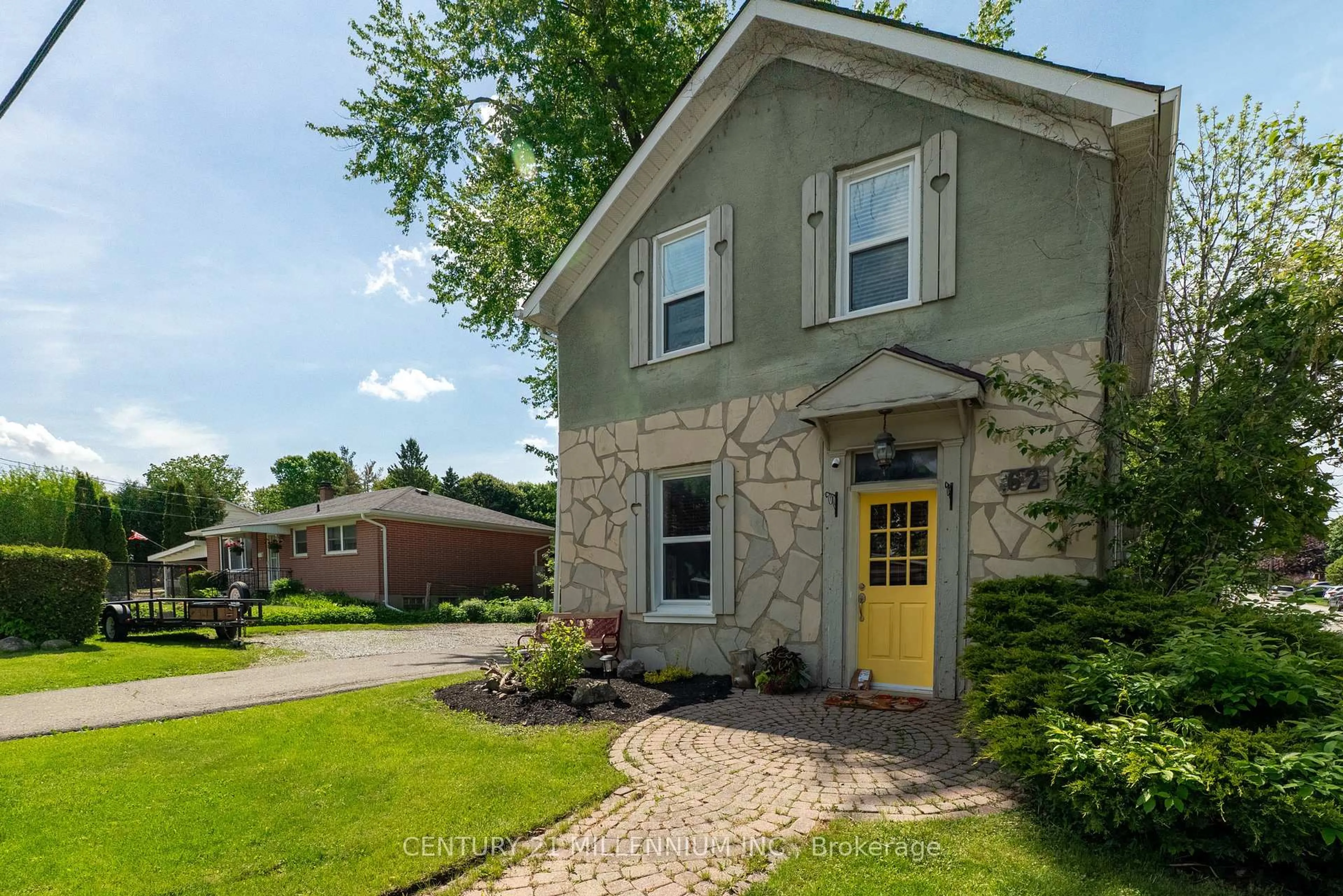 Home with brick exterior material, street for 62 Townline, Orangeville Ontario L9W 1V6