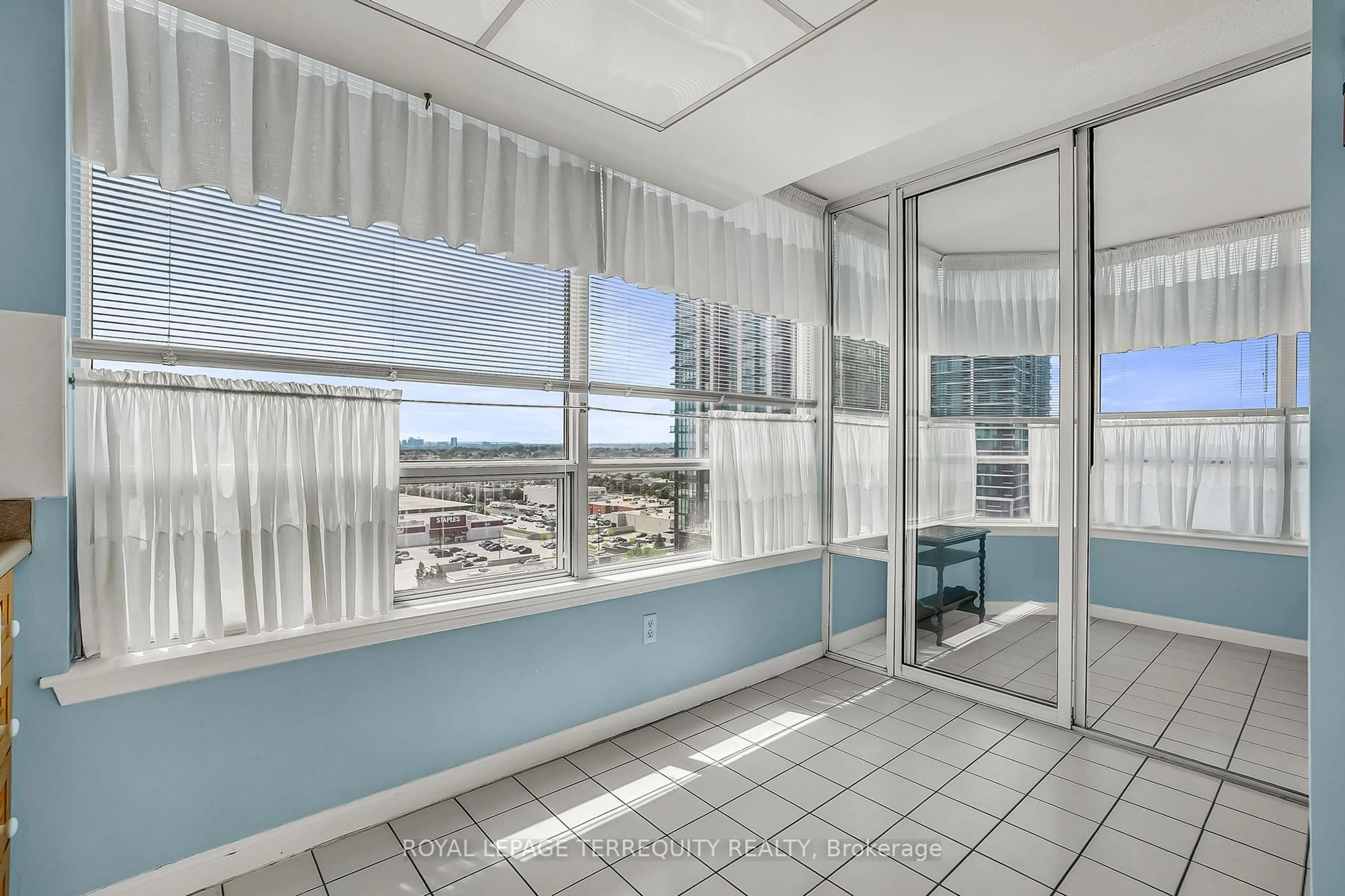 A pic of a room for 550 Webb Dr #1510, Mississauga Ontario L5B 3Y4