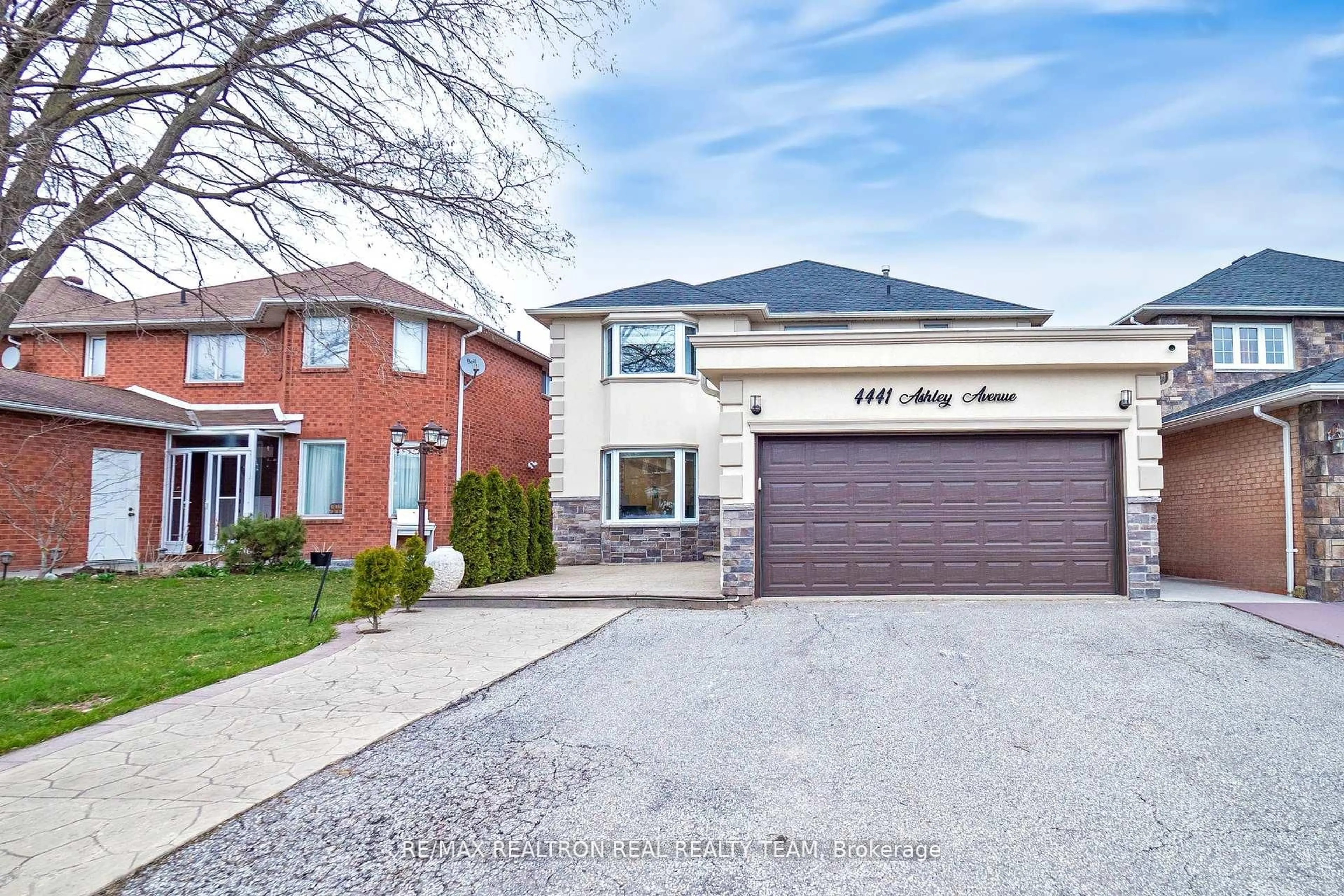 Home with brick exterior material, street for 4441 Ashley Ave, Mississauga Ontario L5R 2A3