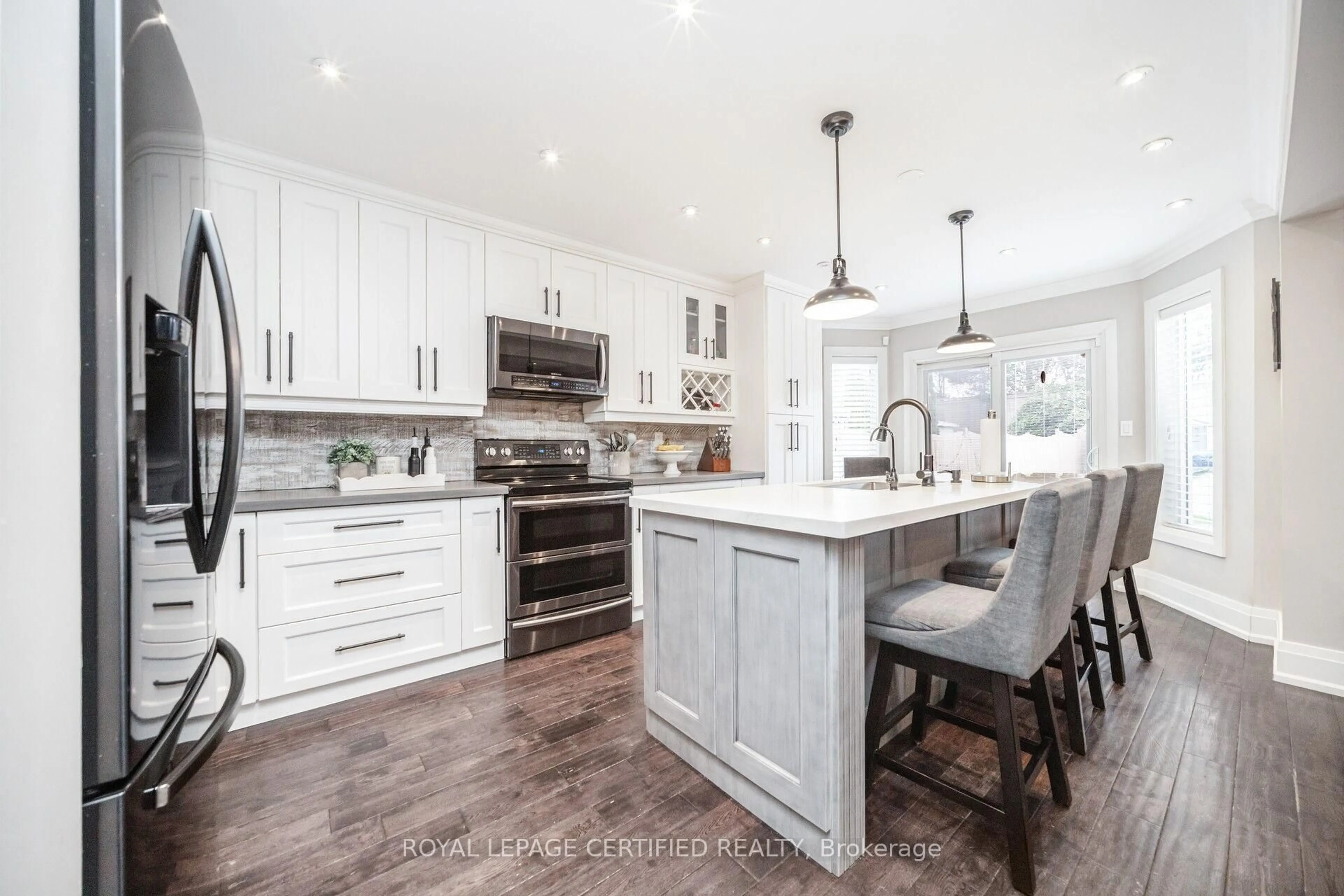 Open concept kitchen, unknown for 73 Headwater Rd, Caledon Ontario L7E 2W4