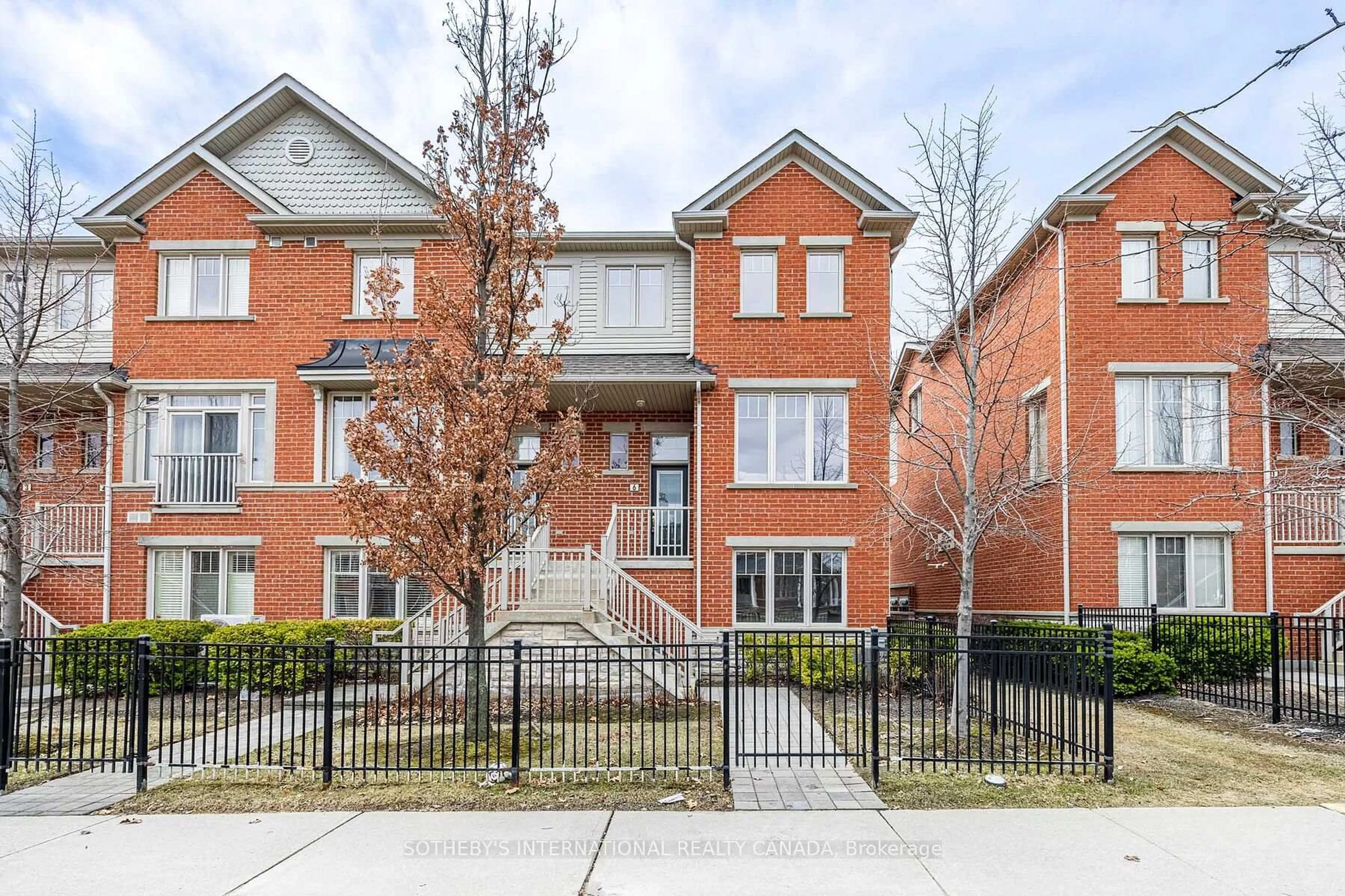 Home with brick exterior material, street for 5700 Tosca Dr #6, Mississauga Ontario L5M 0P7
