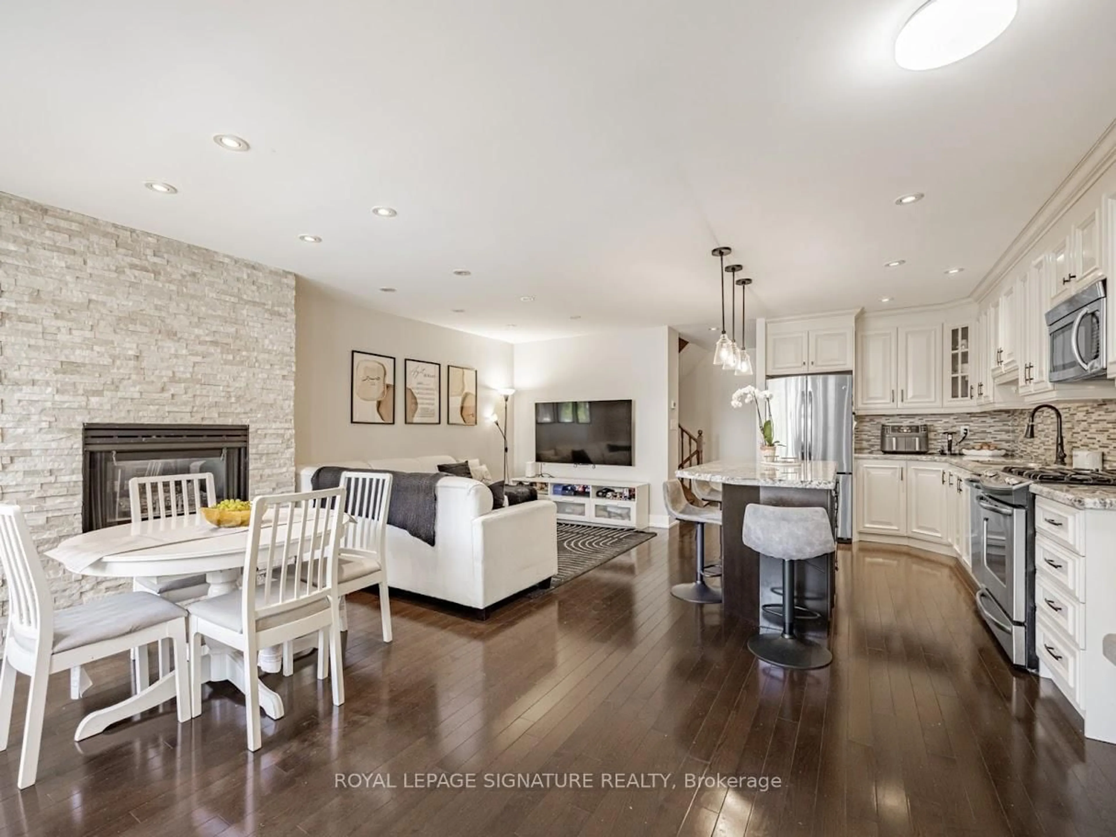 Open concept kitchen, unknown for 1211 Parkwest Pl #13, Mississauga Ontario L5E 3J3