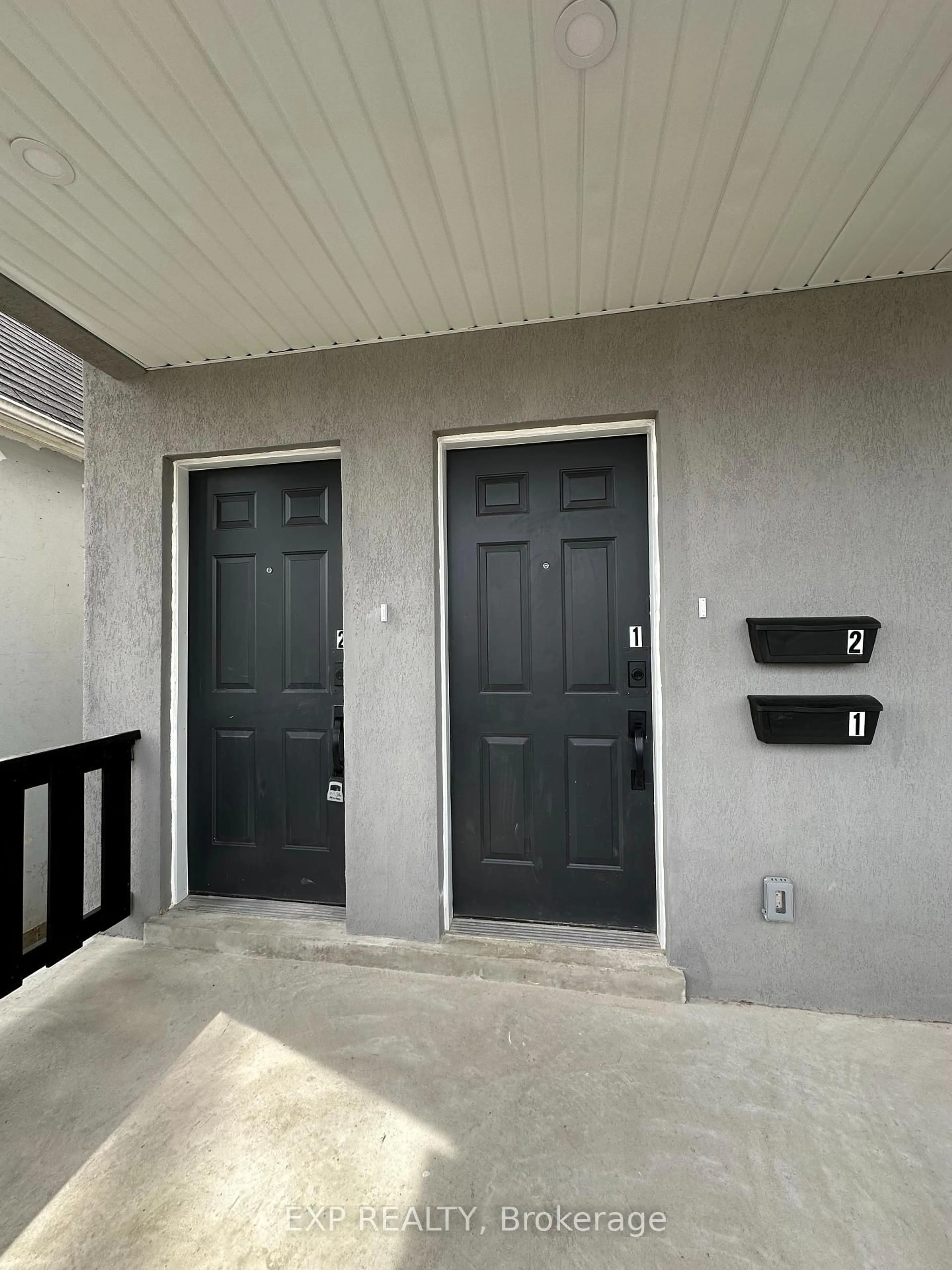 Indoor entryway for 6 Lapp St, Toronto Ontario M6N 3W6