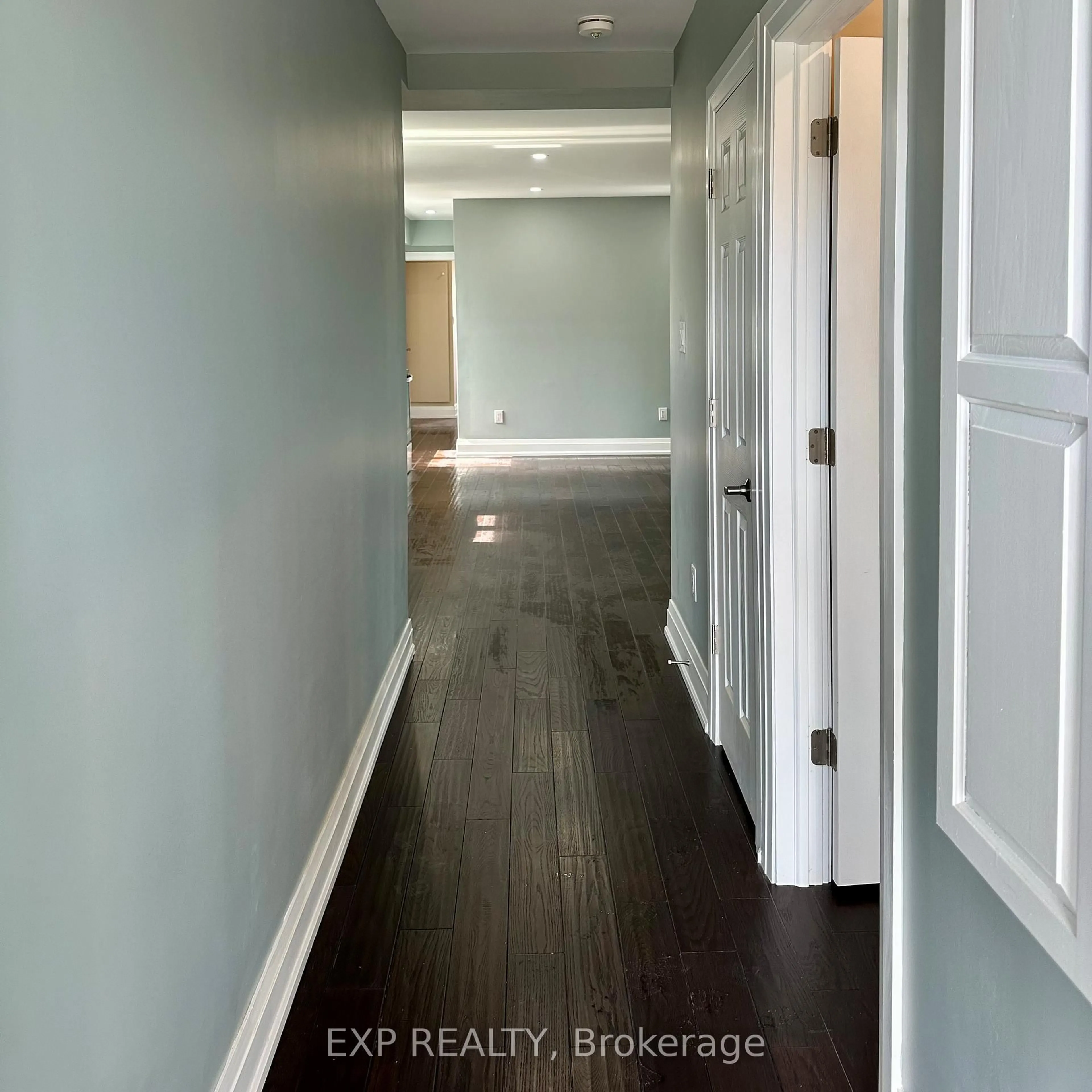 Indoor entryway for 6 Lapp St, Toronto Ontario M6N 3W6