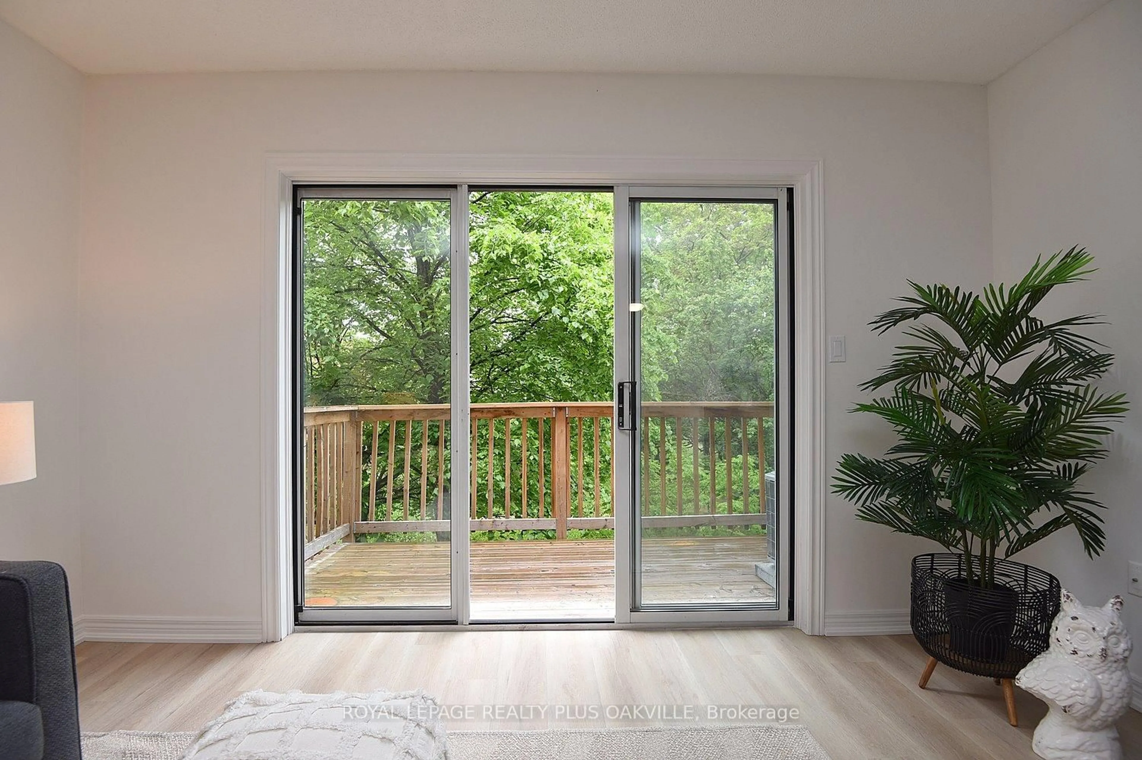 A pic of a room for 4045 Upper Middle Rd #14, Burlington Ontario L7M 4S8