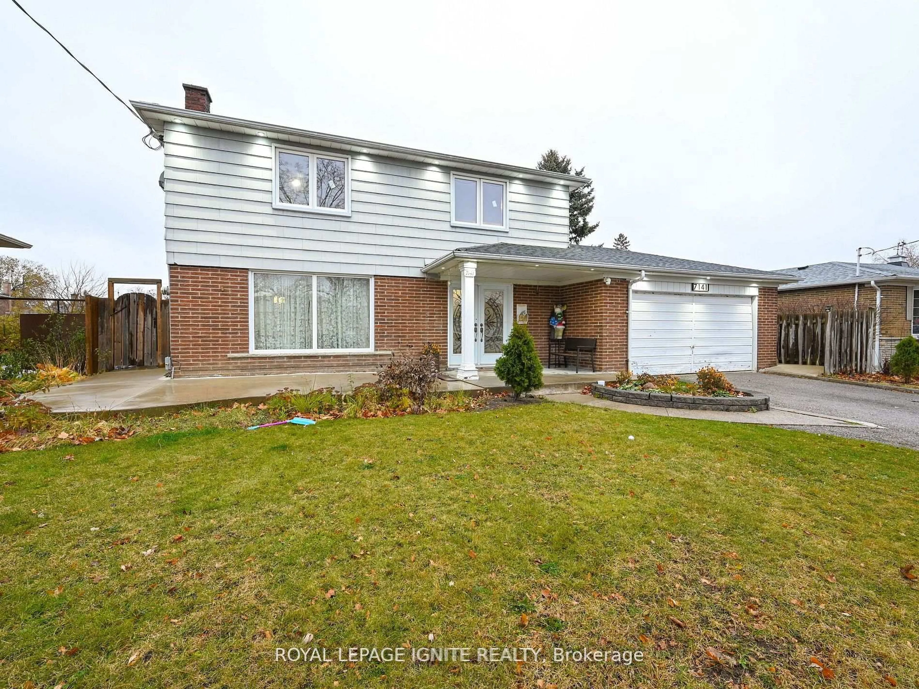Unknown for 7141 Harwick Dr, Mississauga Ontario L4T 3A5