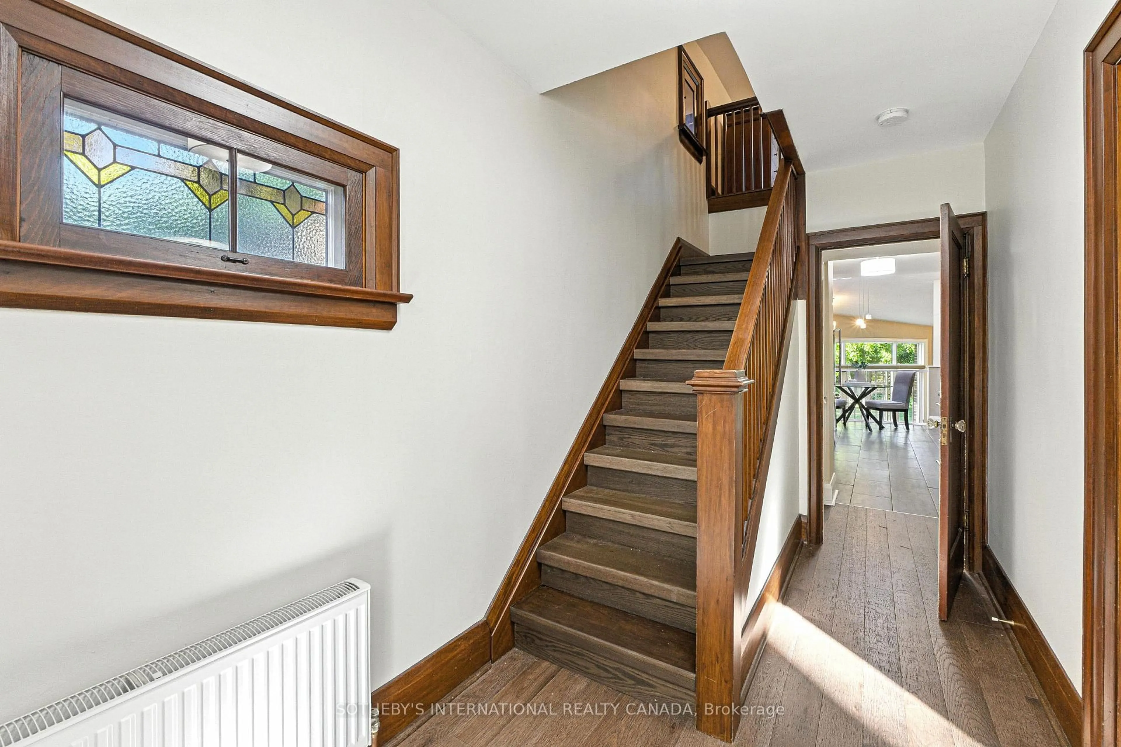 Stairs for 21 Indian Valley Tr, Mississauga Ontario L5G 2K3