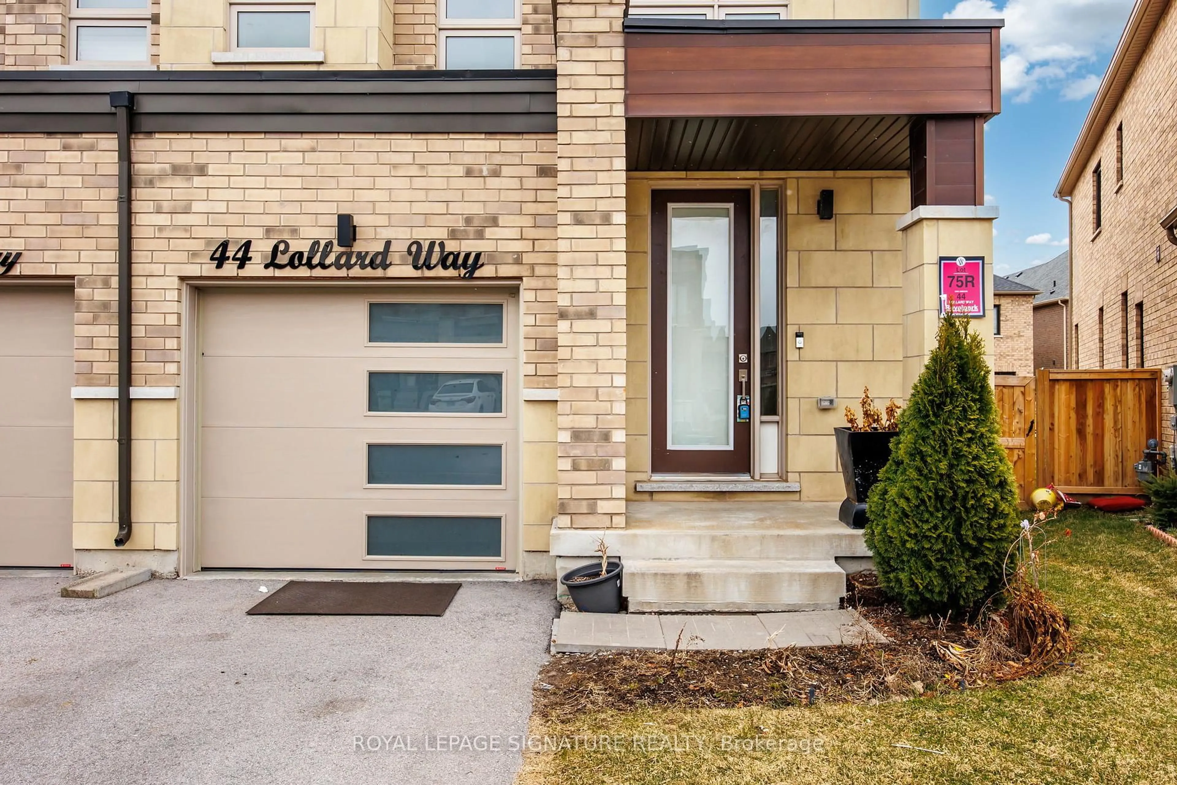 Home with brick exterior material, street for 44 Lollard Way, Brampton Ontario L6Y 0E4