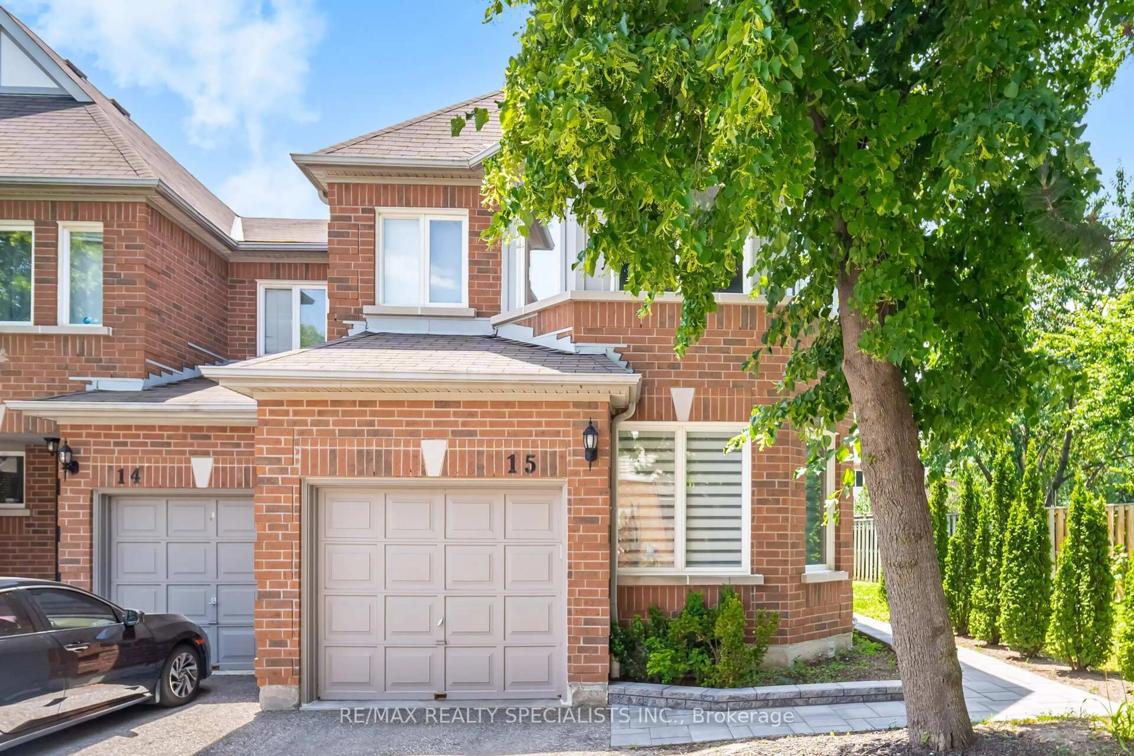 Home with brick exterior material, street for 5230 Glen Erin Dr #15, Mississauga Ontario L5M 5Z7