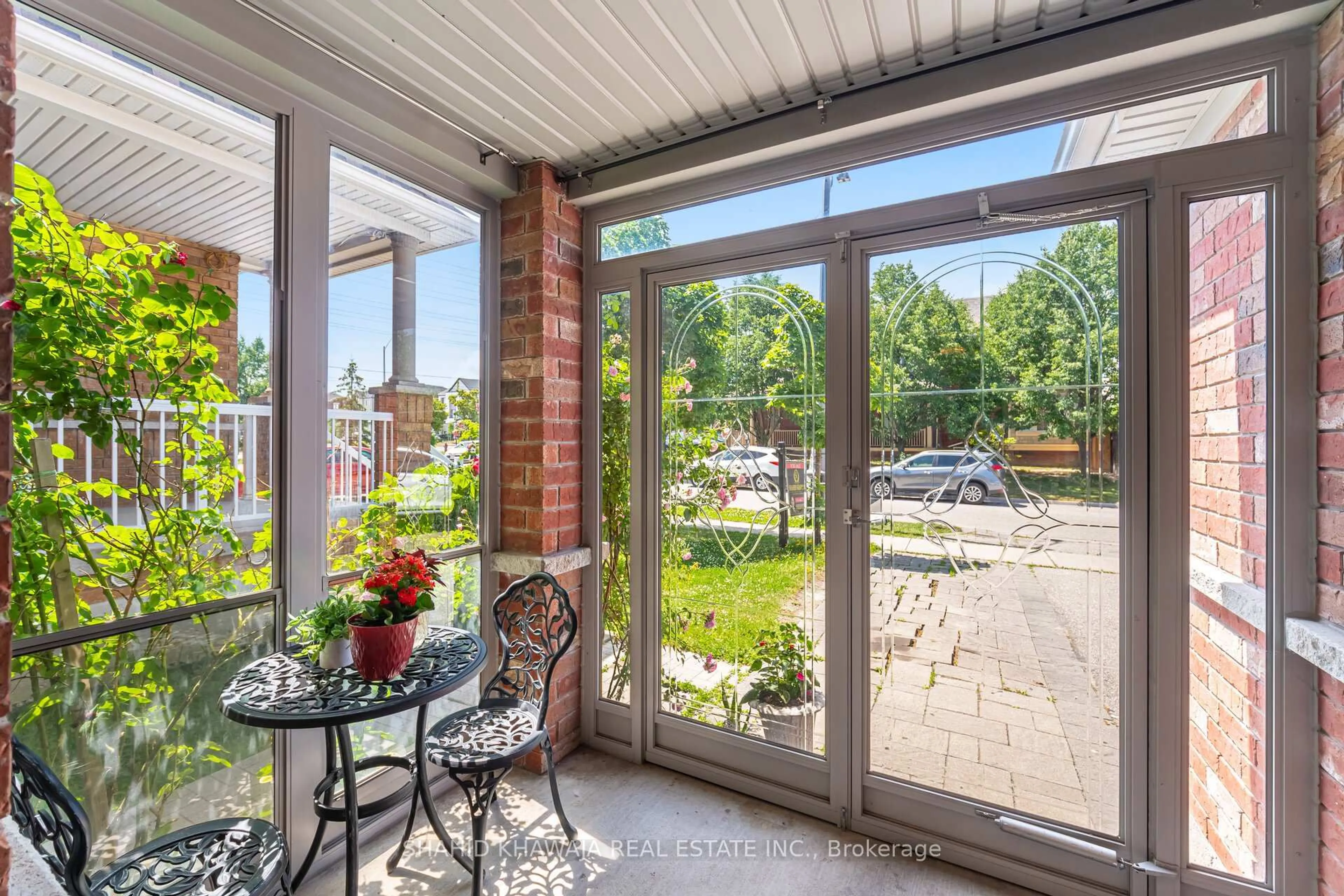Patio, unknown for 3973 Quiet Creek Dr, Mississauga Ontario L5M 8B4