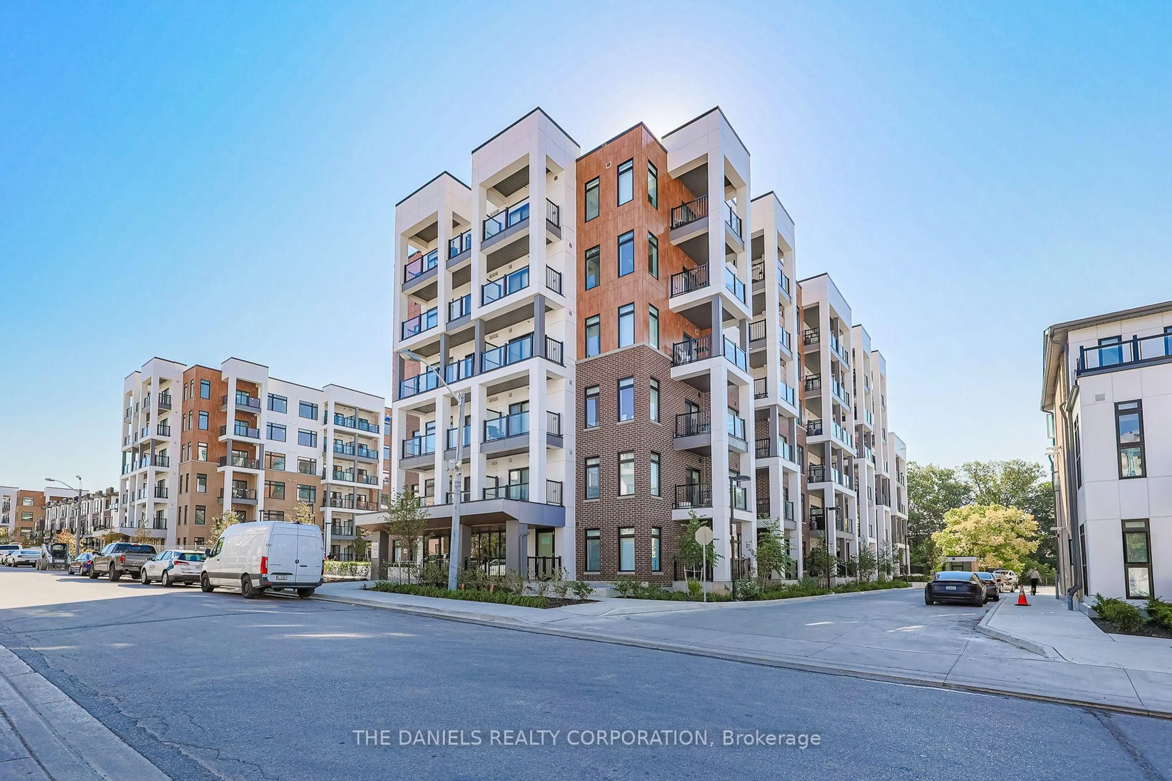 A pic from outside/outdoor area/front of a property/back of a property/a pic from drone, street for 135 Canon Jackson Dr #604, Toronto Ontario M6M 0C3