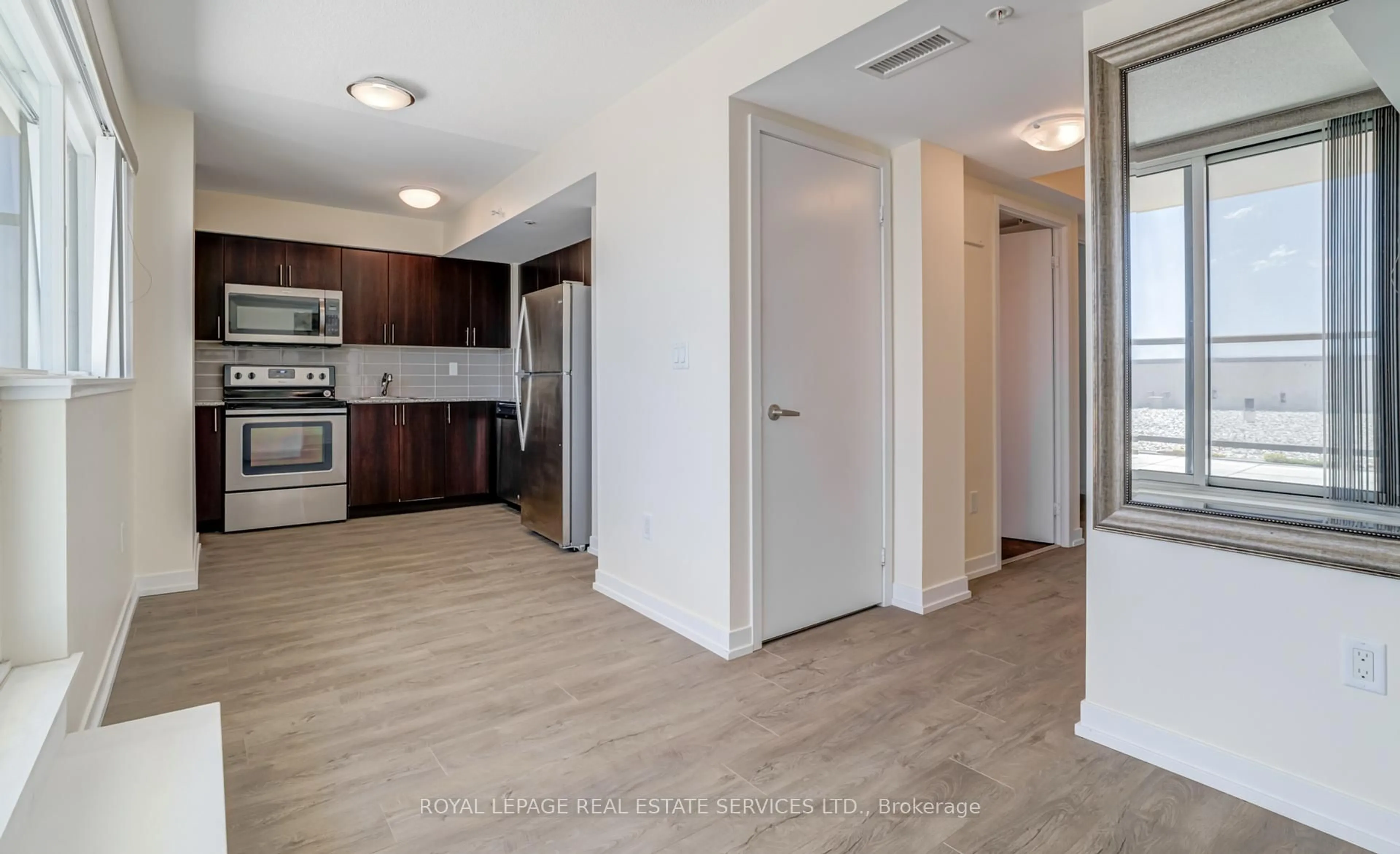Unknown for 1420 Dupont St #1003, Toronto Ontario M6H 0C2