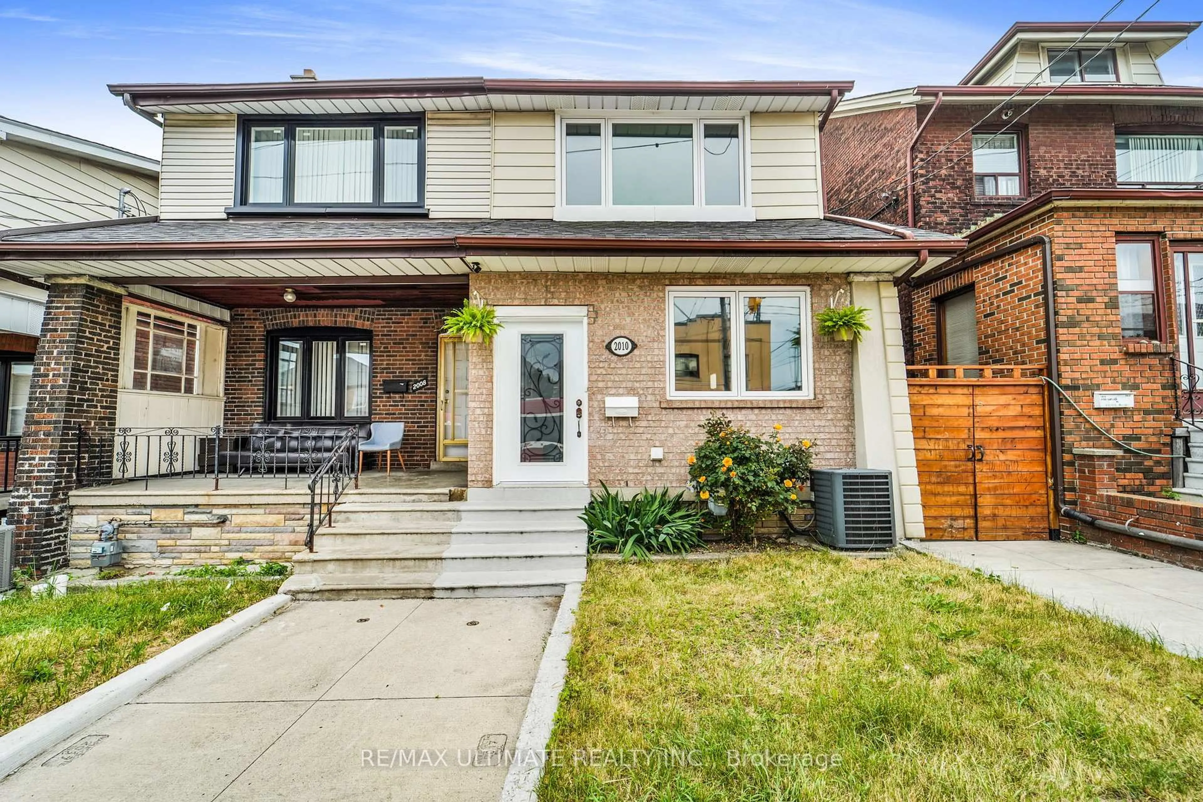 Home with brick exterior material, street for 2010 Dufferin St, Toronto Ontario M6E 3R2