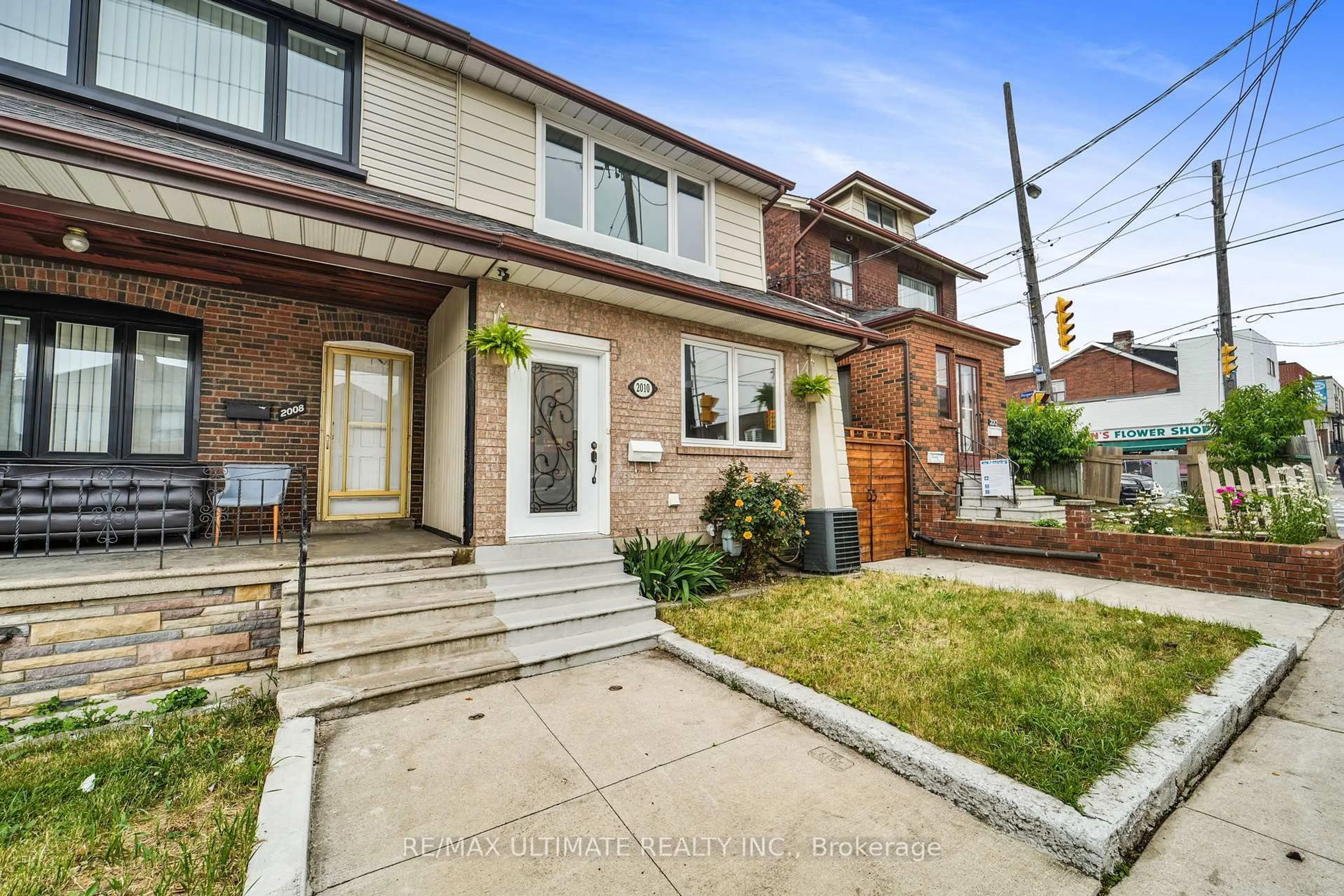 Home with brick exterior material, street for 2010 Dufferin St, Toronto Ontario M6E 3R2