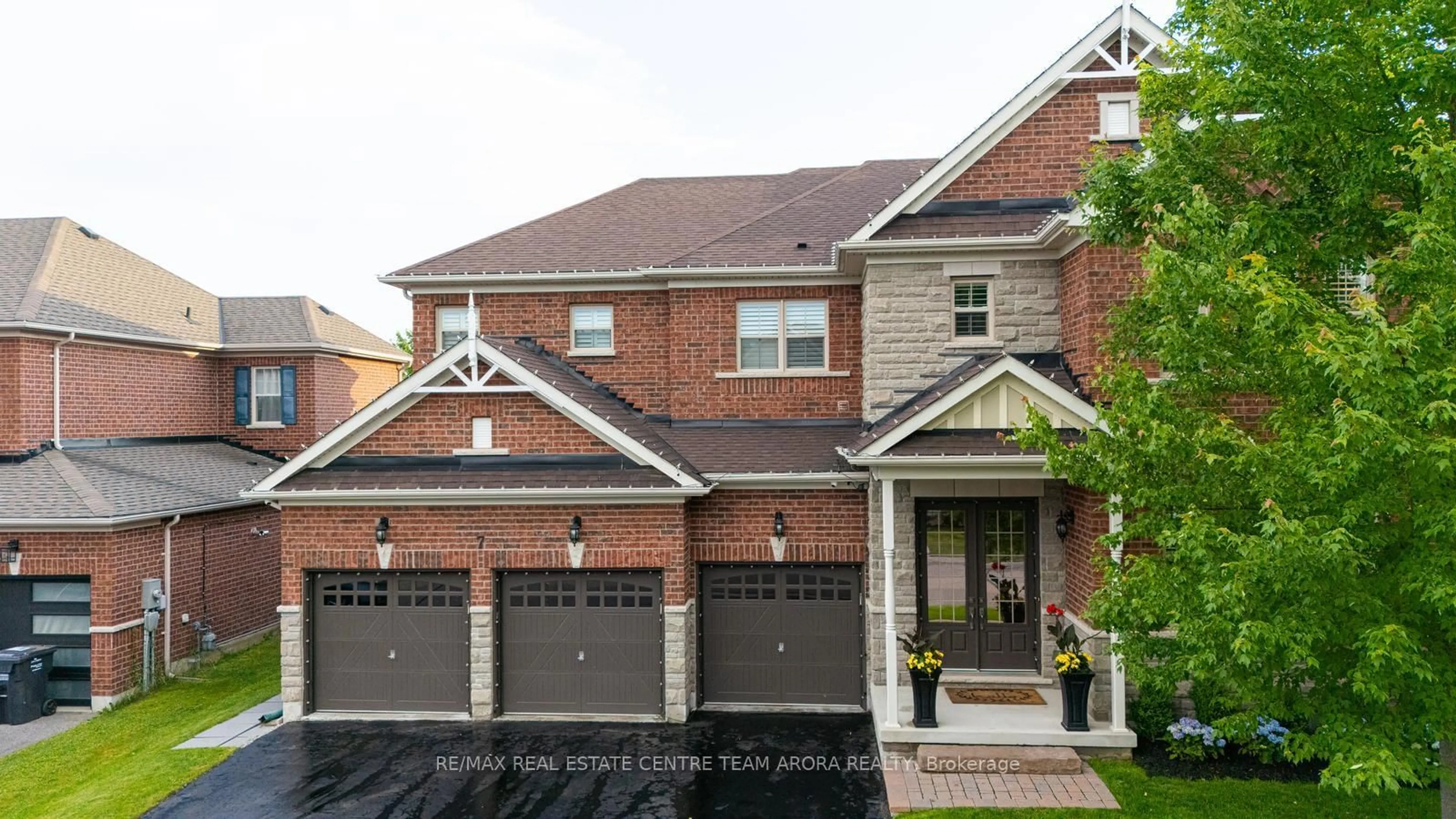 Home with brick exterior material, street for 7 Oceans Pond Crt, Caledon Ontario L7C 3R8
