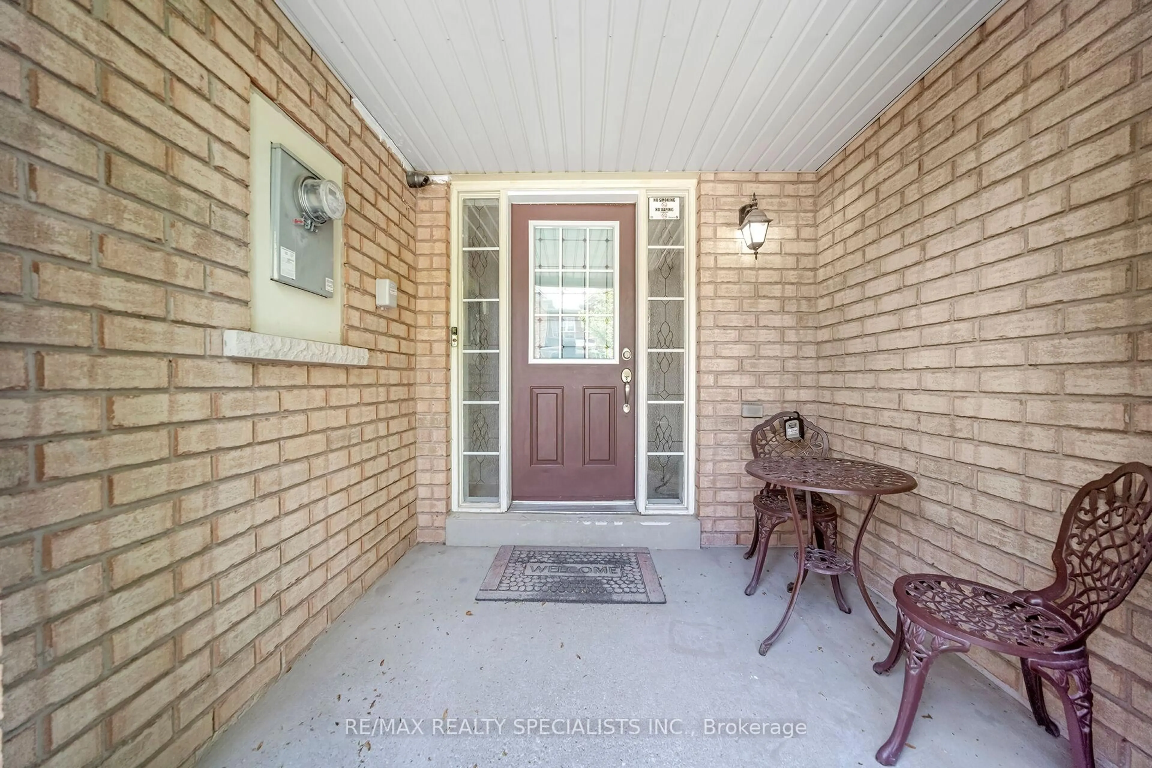 Indoor entryway for 36 Rockgarden Tr, Brampton Ontario L6R 3M7