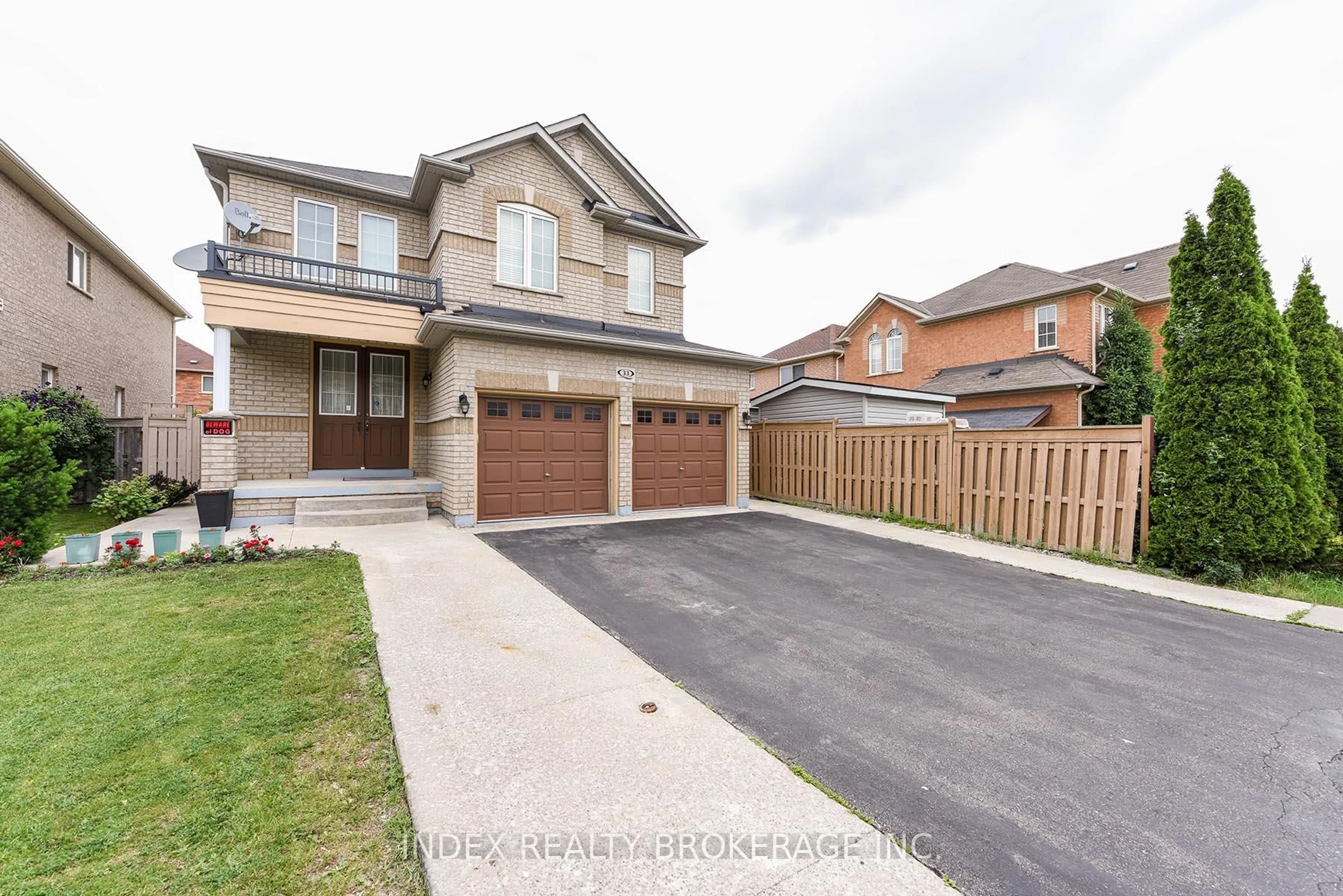 Home with brick exterior material, street for 33 Portstewart Cres, Brampton Ontario L6X 0R6