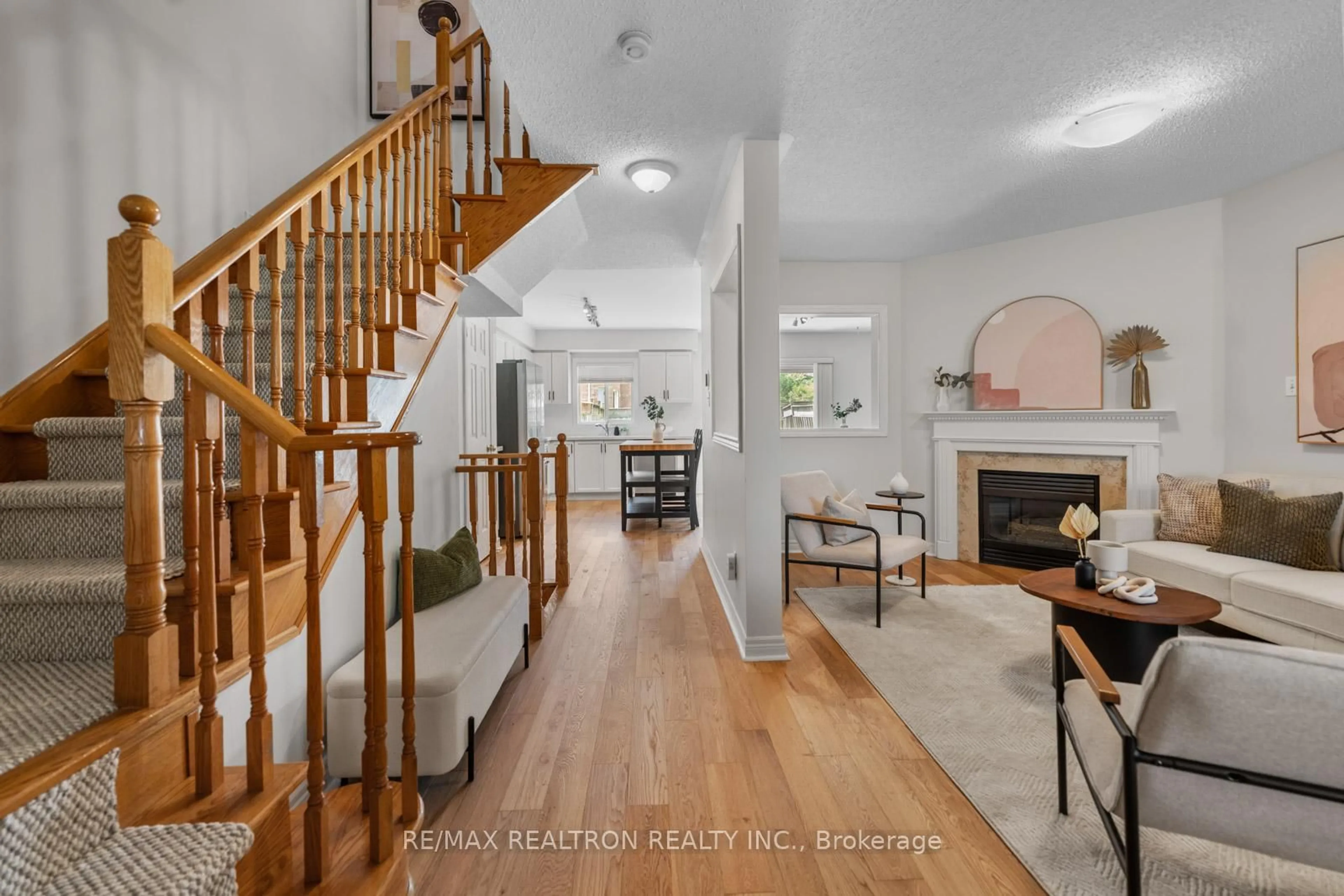 Indoor entryway for 47 Coolspring Cres, Caledon Ontario L7E 2J5