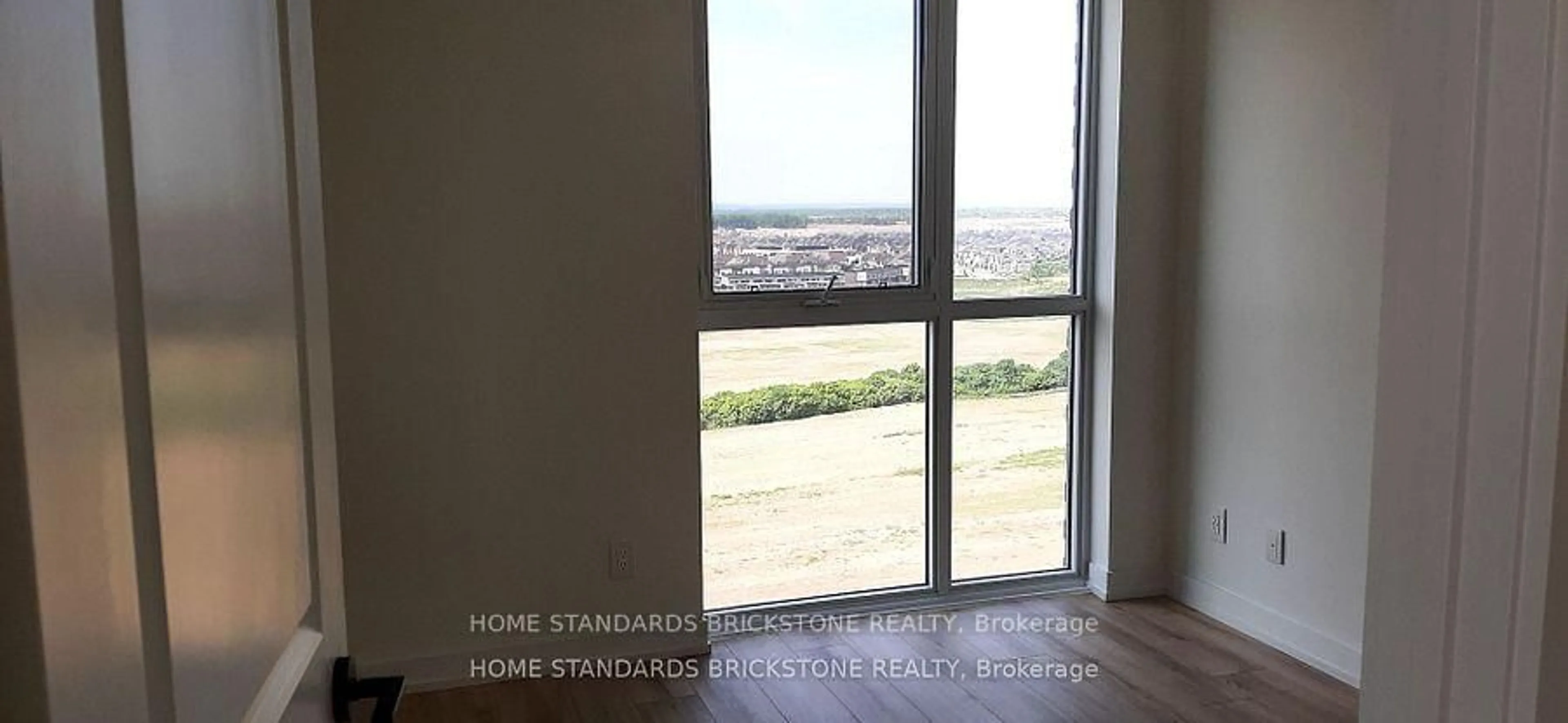 A pic of a room for 335 wheat boom Dr #1503, Oakville Ontario L6H 7Y1