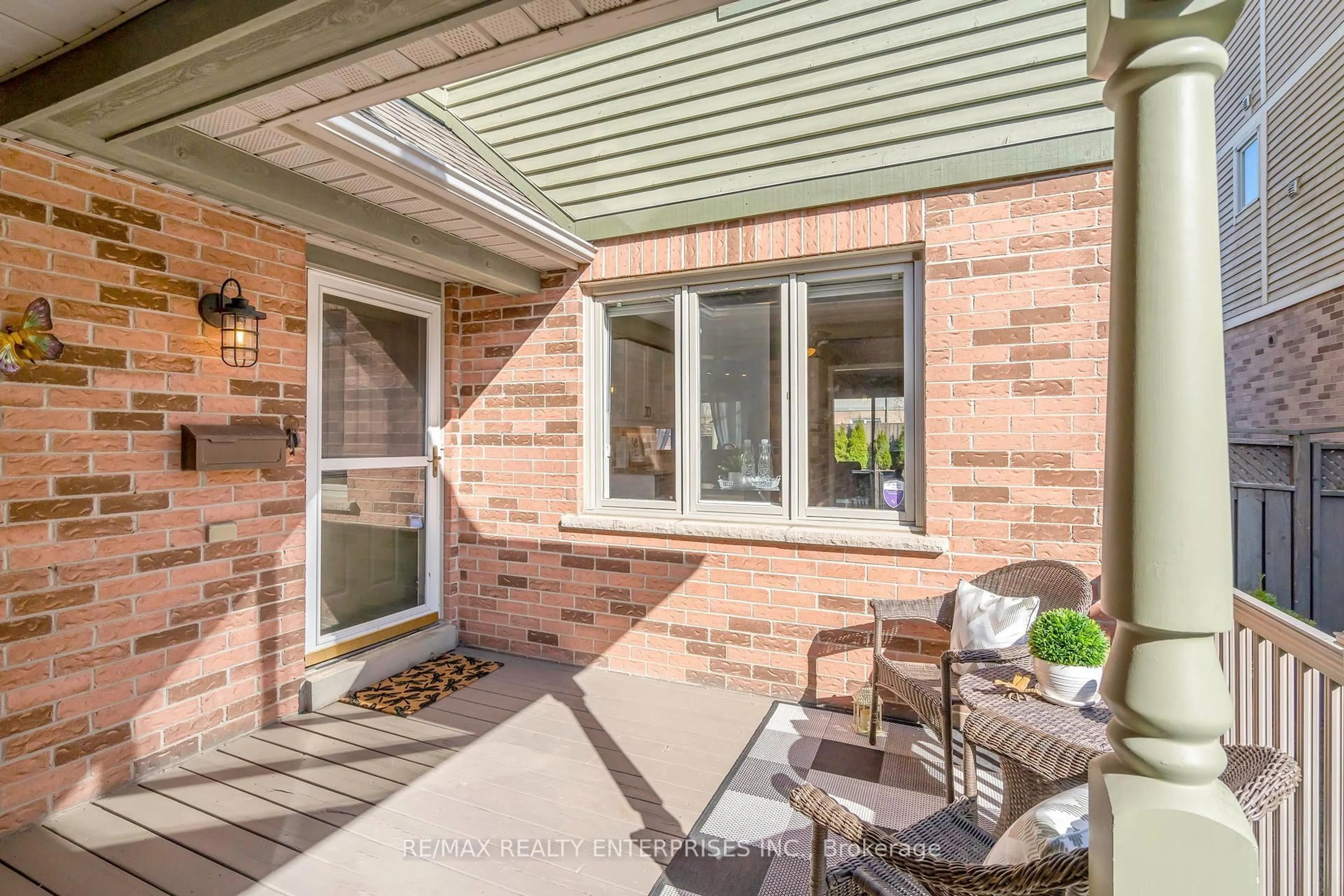 Patio, street for 2742 Galleon Cres, Mississauga Ontario L5M 5T8