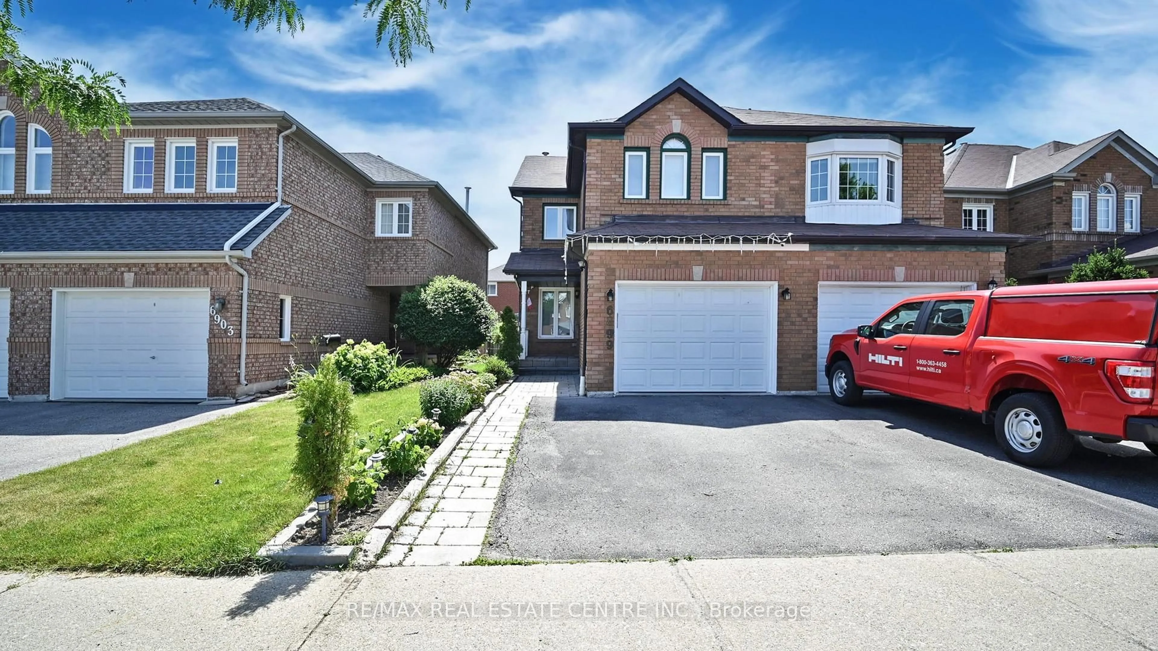 Home with brick exterior material, street for 6899 Bansbridge Cres, Mississauga Ontario L5N 6T1