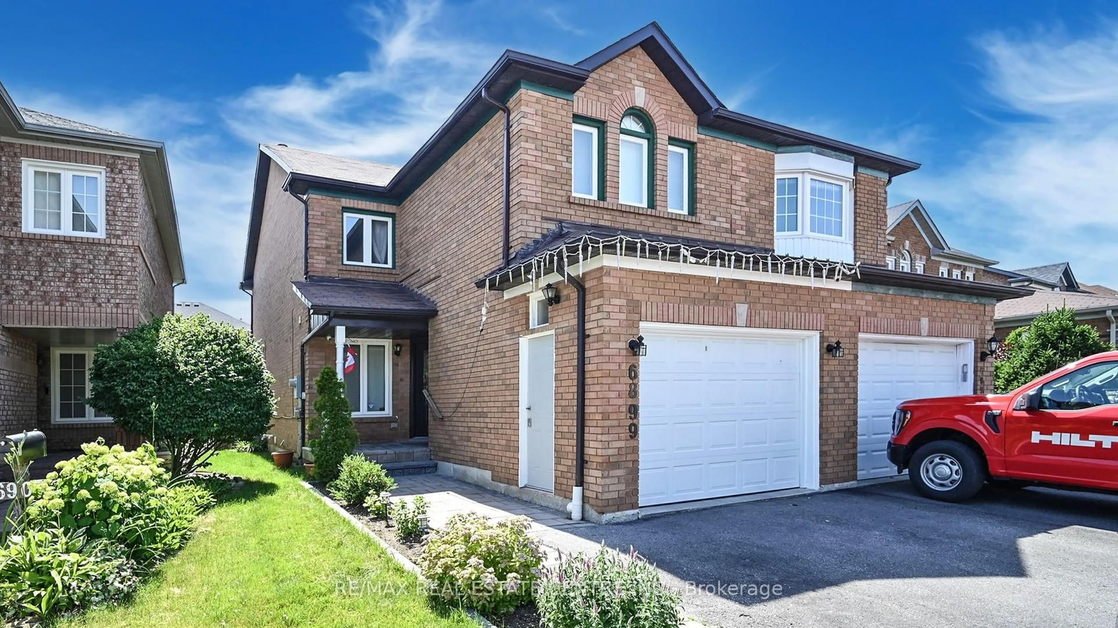 Home with brick exterior material, street for 6899 Bansbridge Cres, Mississauga Ontario L5N 6T1