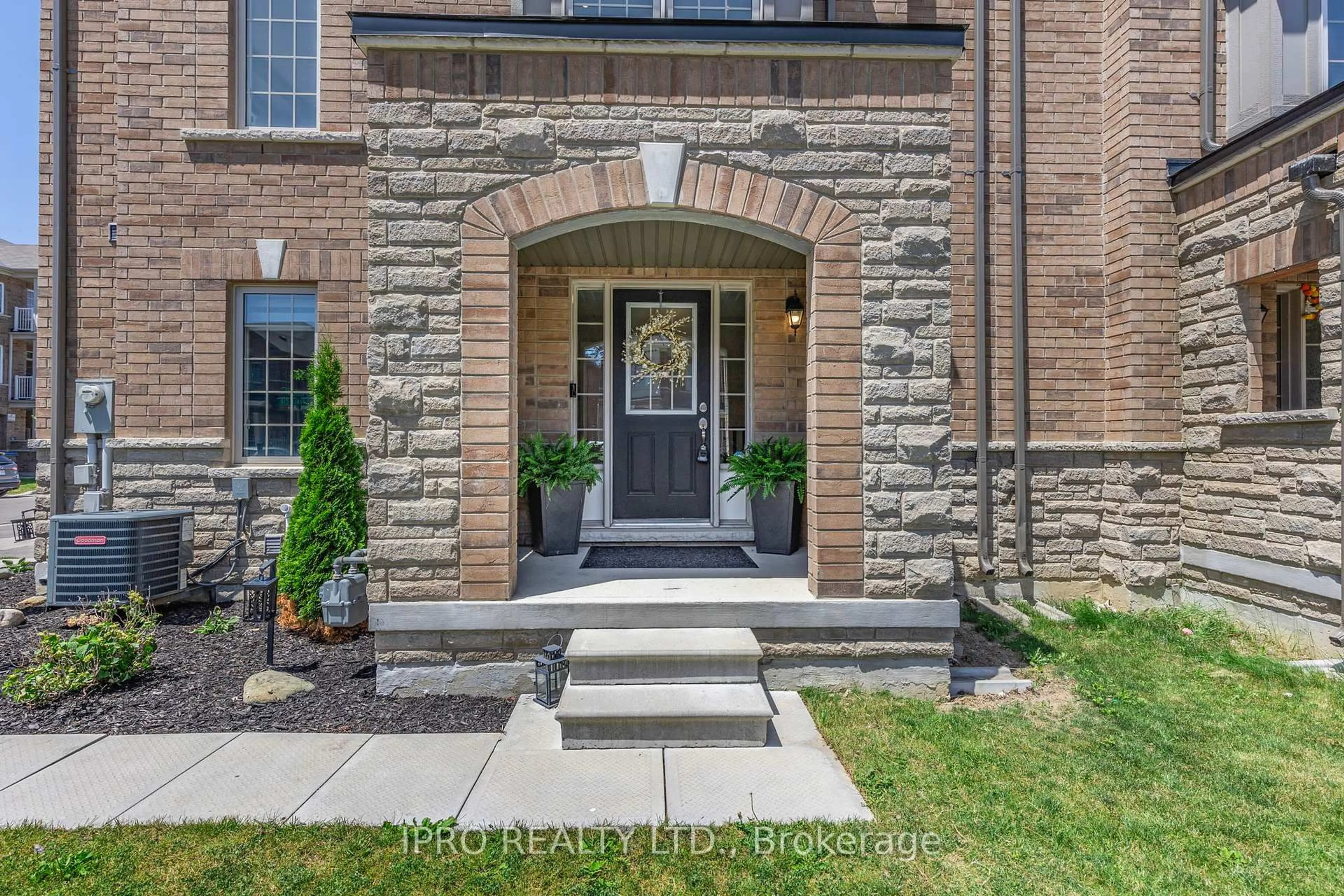 Unknown for 1 Haymarket Dr, Brampton Ontario L7A 5C4