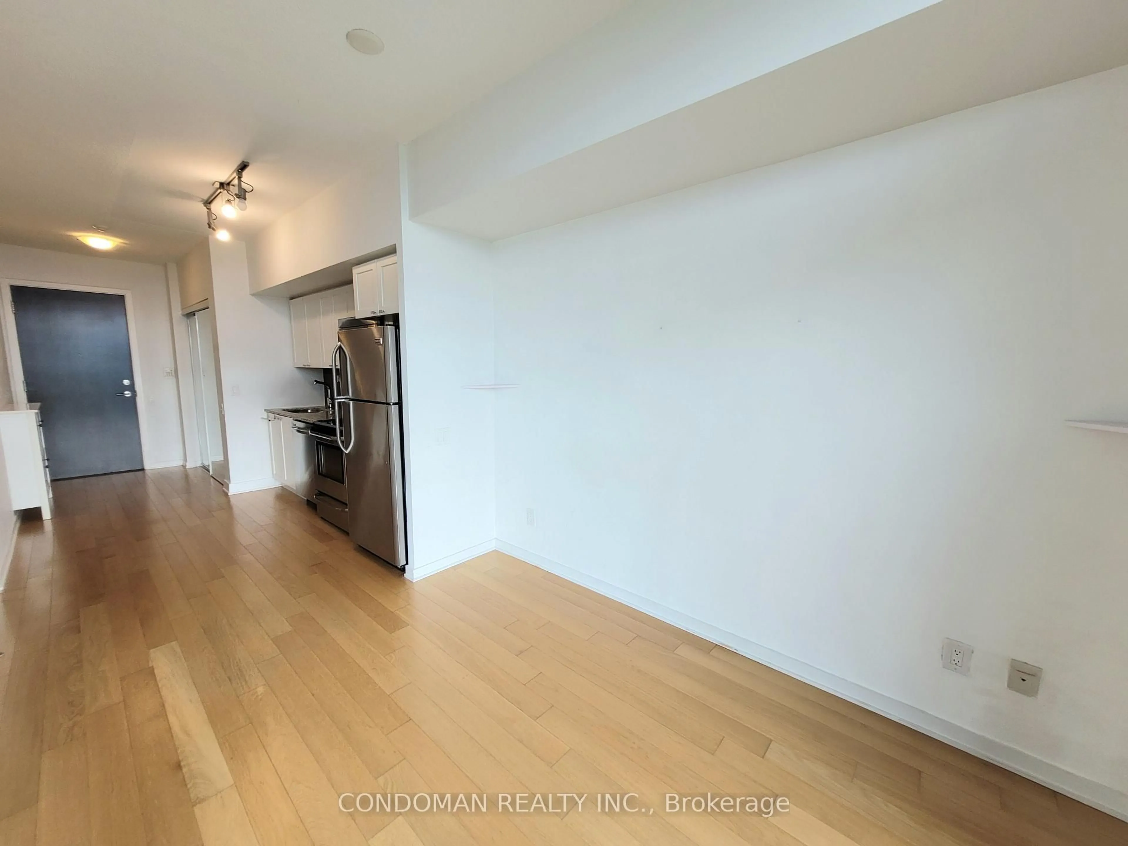 A pic of a room for 105 The Queensway Ave #2508, Toronto Ontario M6S 5B5