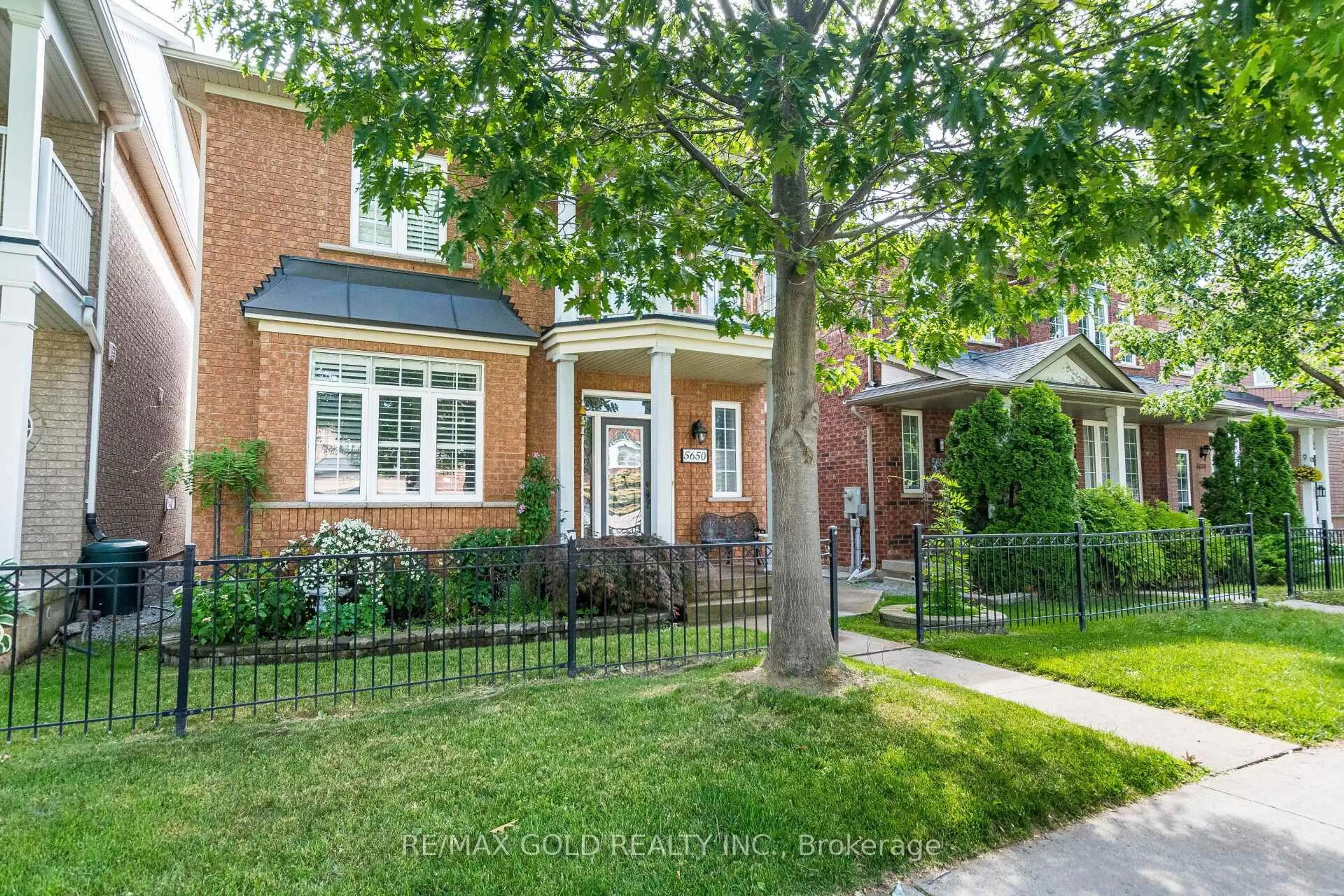 Home with brick exterior material, street for 5650 Passion Flower Blvd, Mississauga Ontario L5M 7E8
