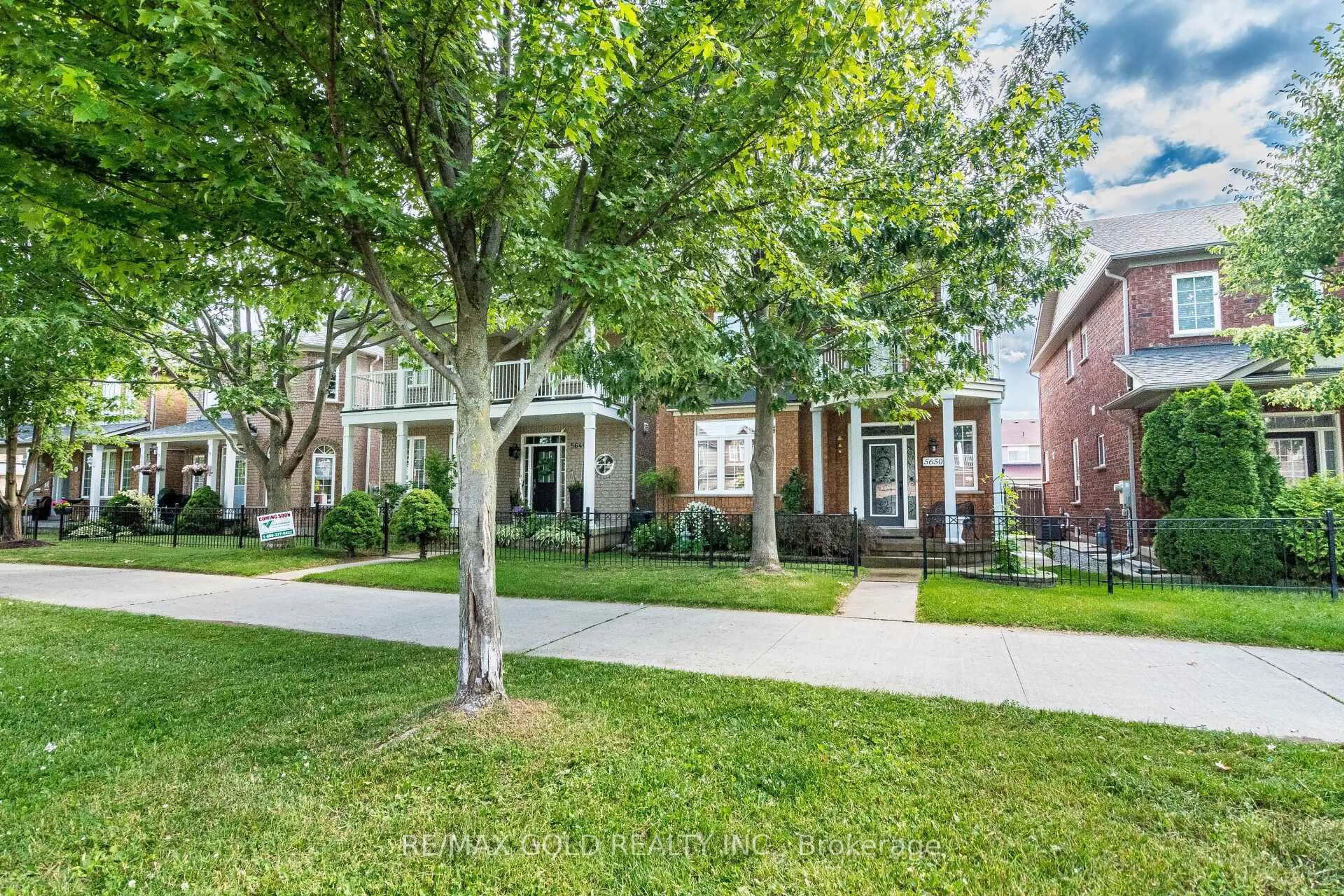 Unknown for 5650 Passion Flower Blvd, Mississauga Ontario L5M 7E8