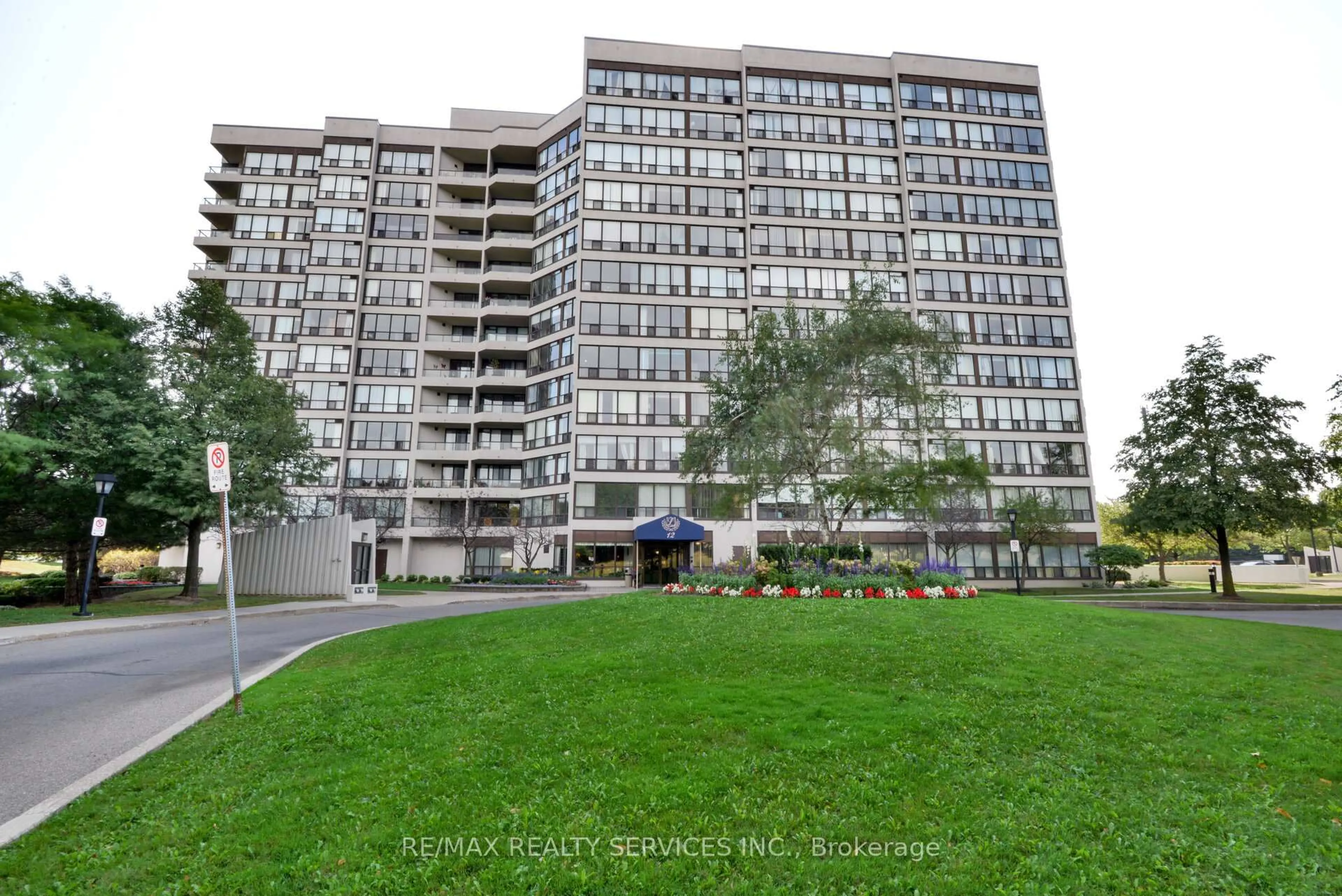 Patio, unknown for 12 Laurelcrest St #1213, Brampton Ontario L6S 5Y4
