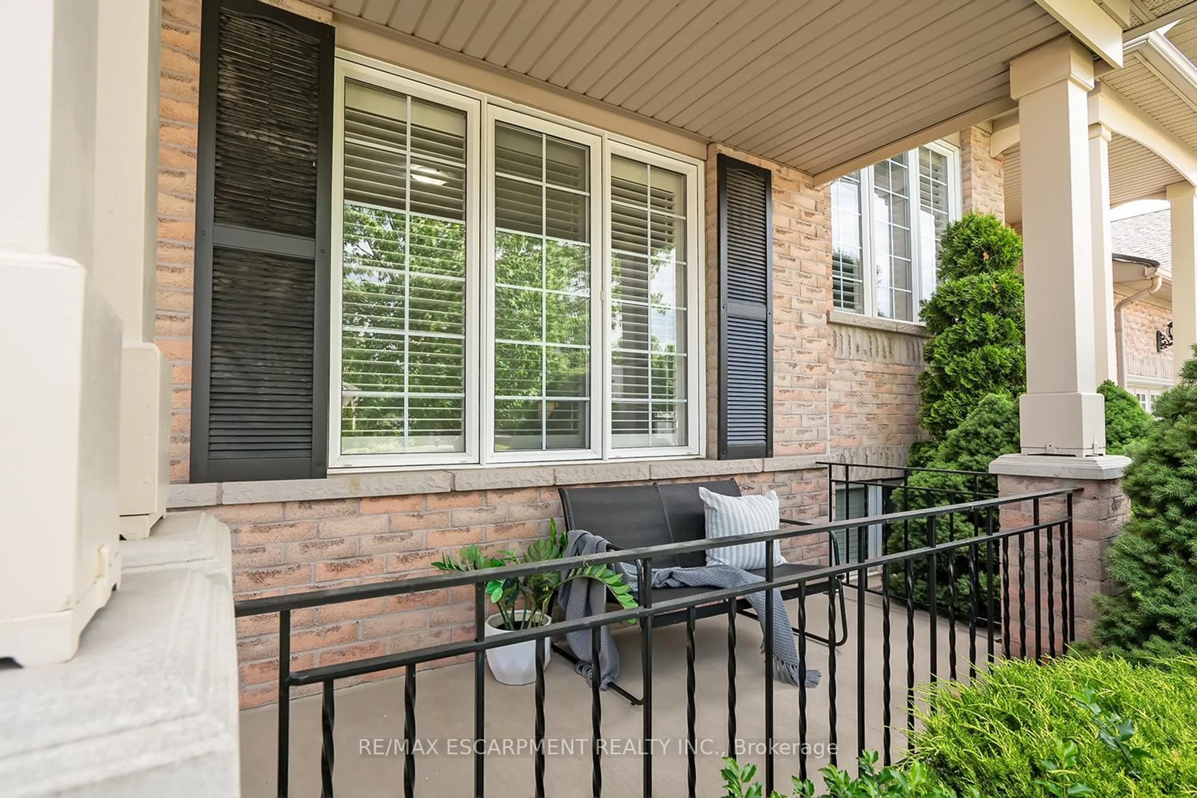 Patio, street for 2243 Turnberry Rd #43, Burlington Ontario L7M 4Y5