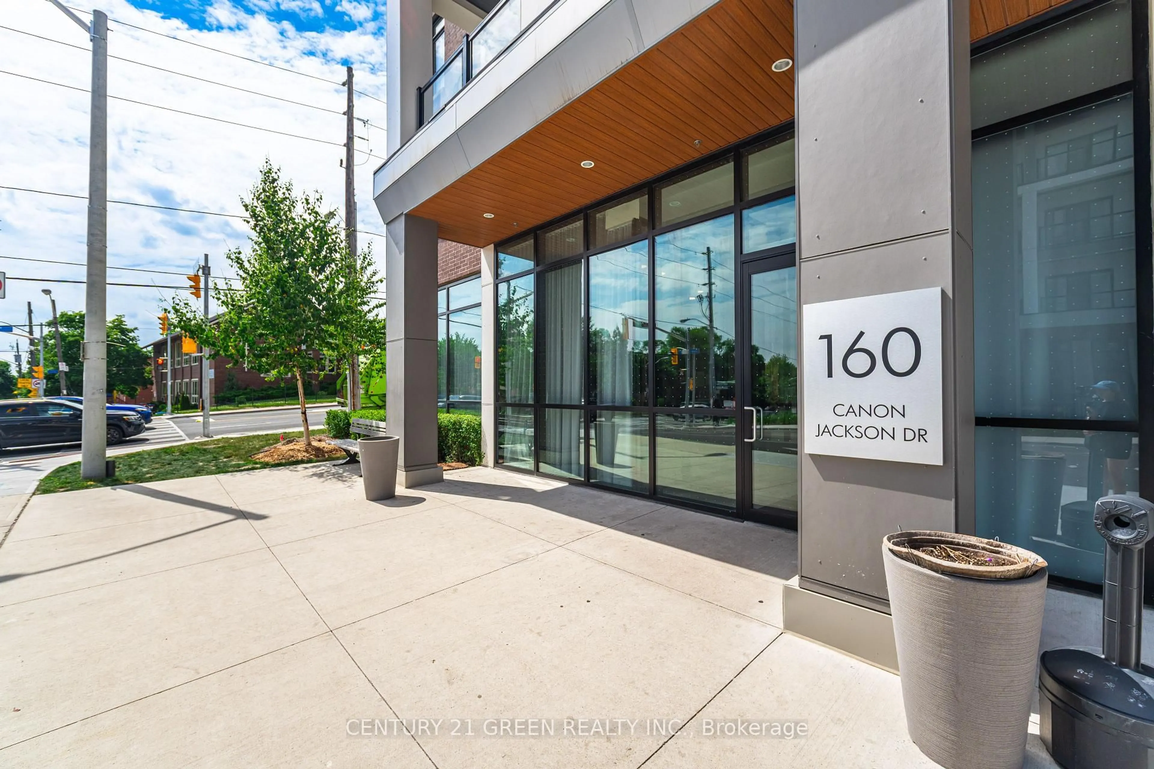 Unknown for 160 Canon Jackson Dr #409, Toronto Ontario M6M 0B6