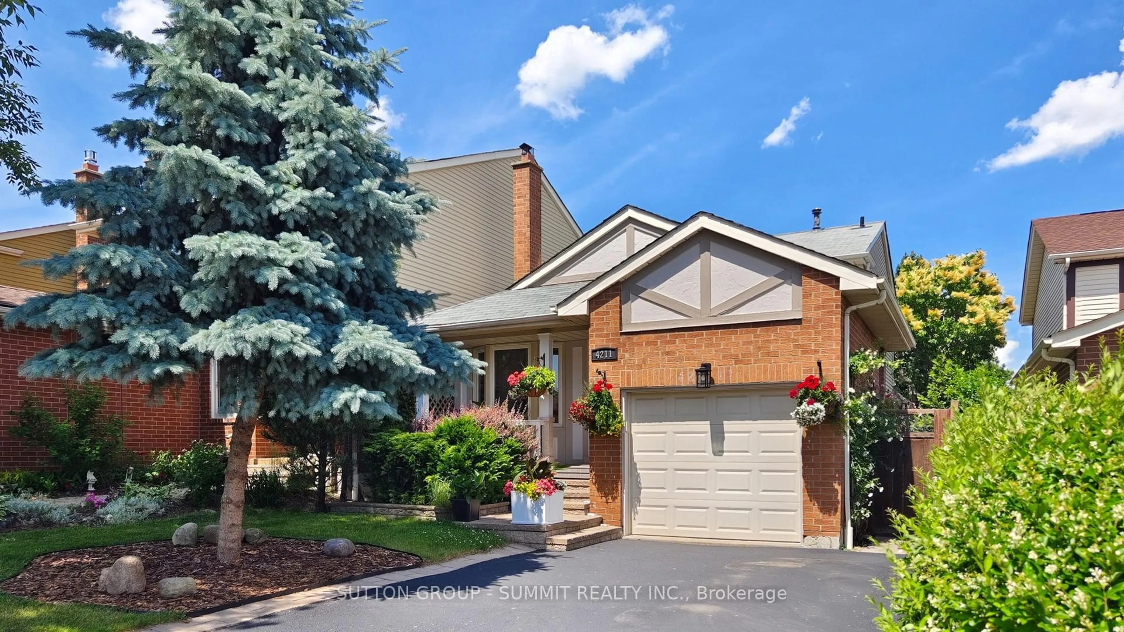 Home with brick exterior material, street for 4211 Stonemason Cres, Mississauga Ontario L5L 2Z6