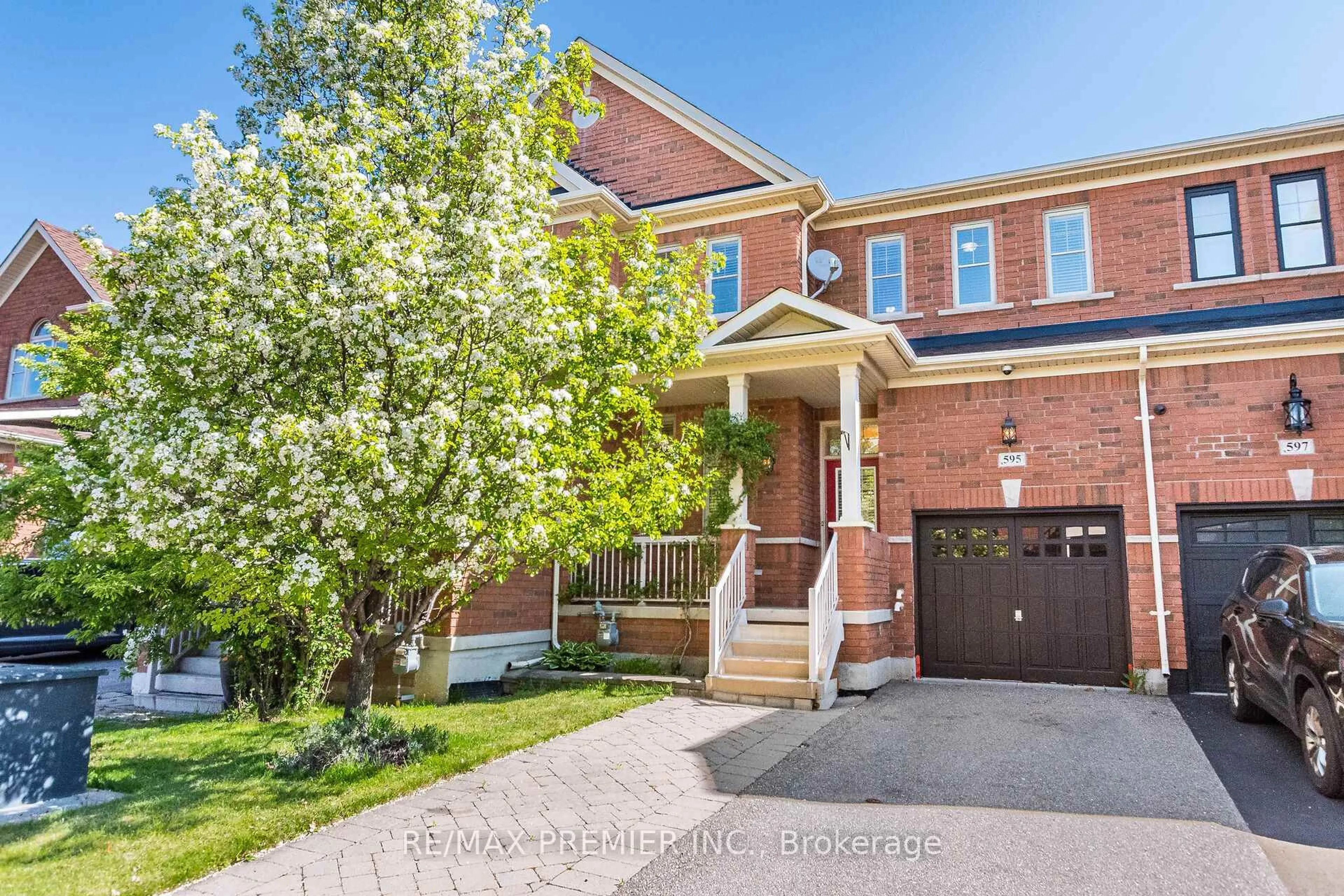 Home with brick exterior material, street for 595 Grant Way, Milton Ontario L9T 0W1