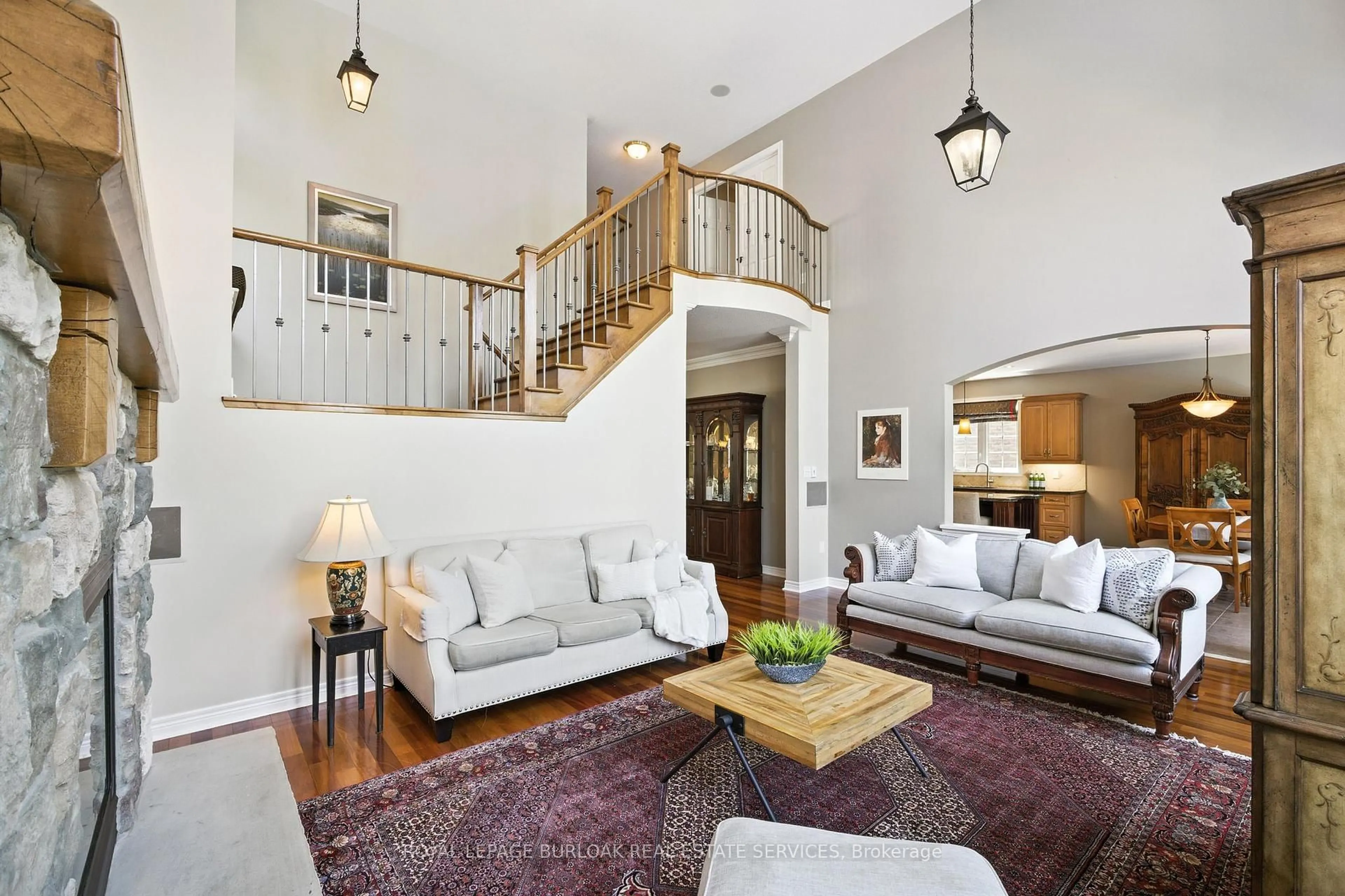 Living room with furniture, unknown for 4191 Kane Cres, Burlington Ontario L7M 5B9
