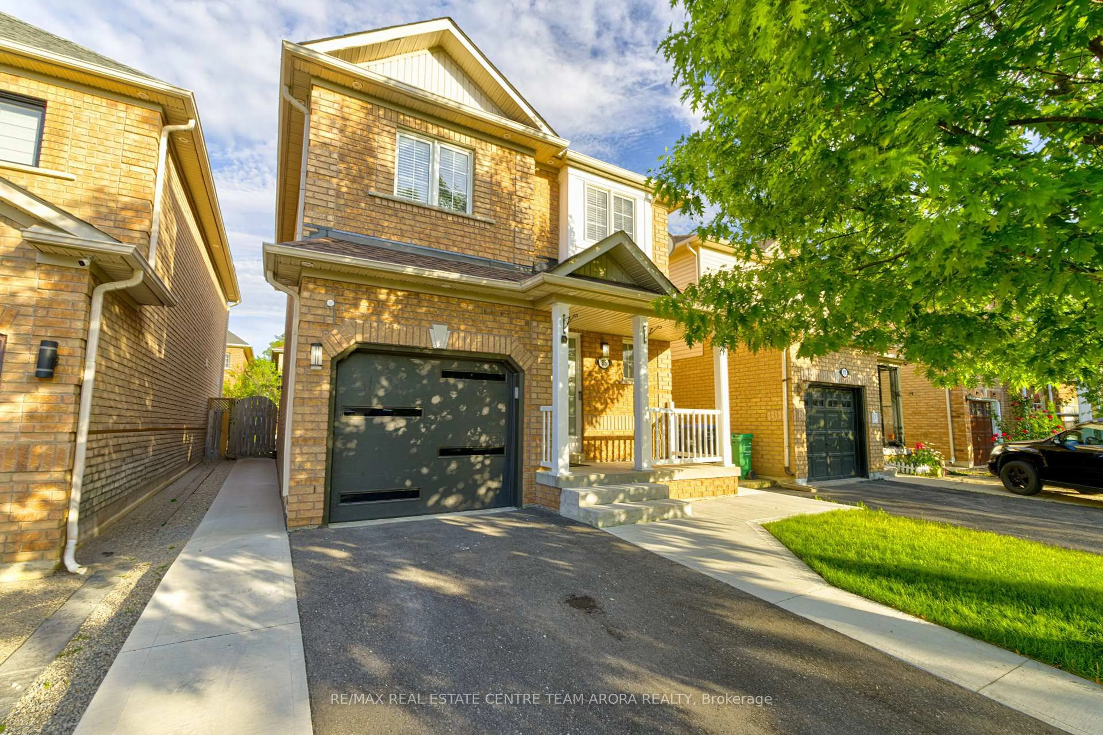 Home with brick exterior material, street for 85 Ridgemore Cres, Brampton Ontario L7A 2L5