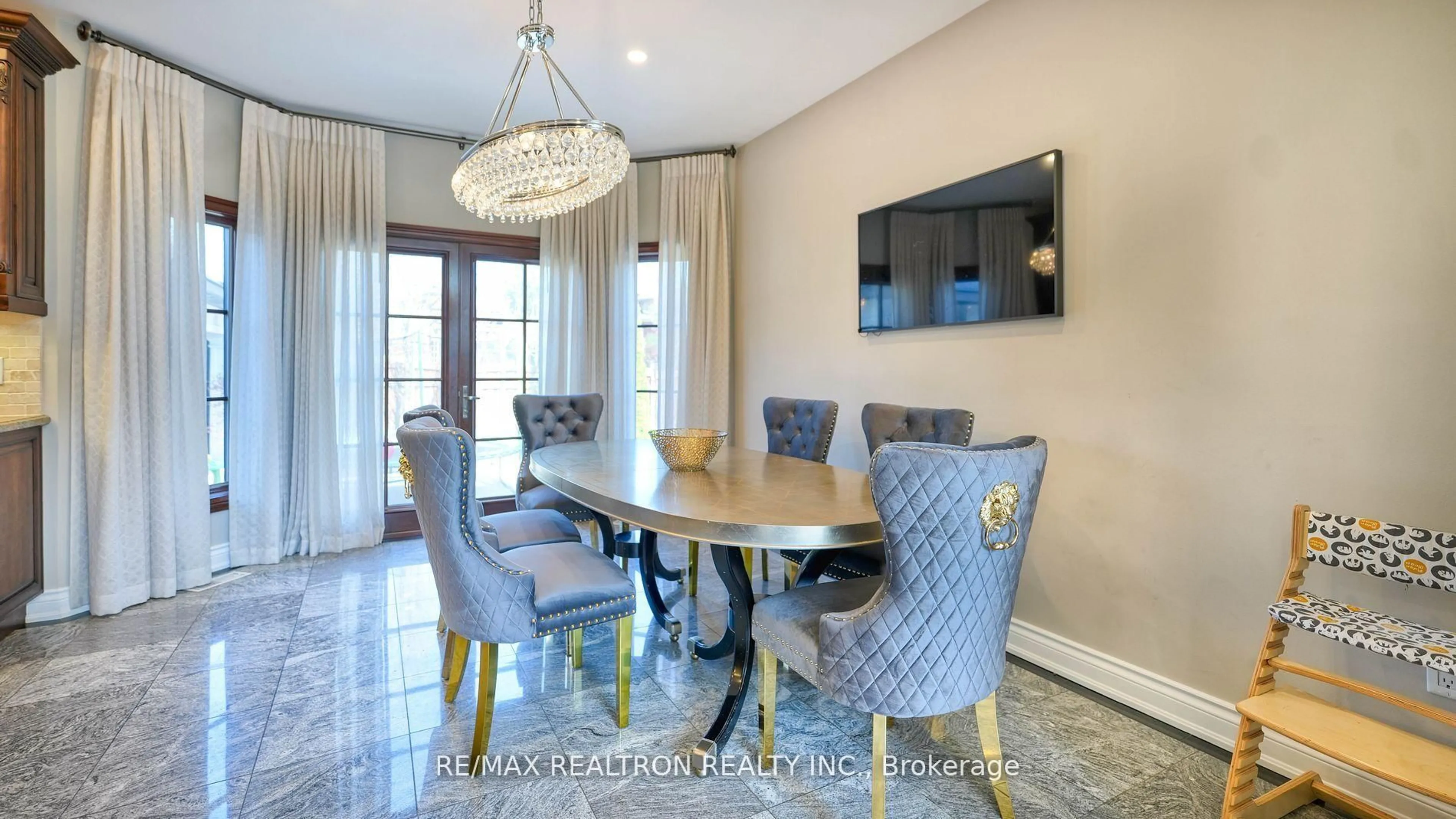 Dining room, ceramic/tile floor for 13 Bourdon Ave, Toronto Ontario M6L 2Y7