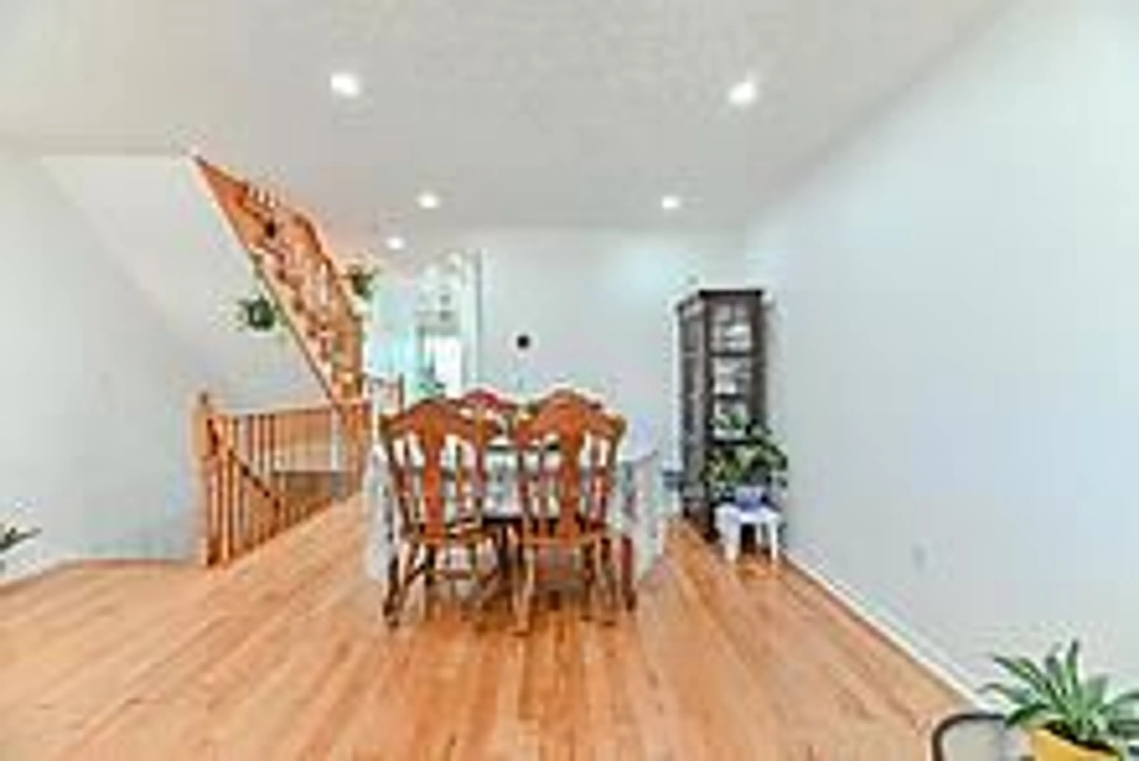 Unknown for 3020 Cedarglen Gate #35, Mississauga Ontario L5C 4S7
