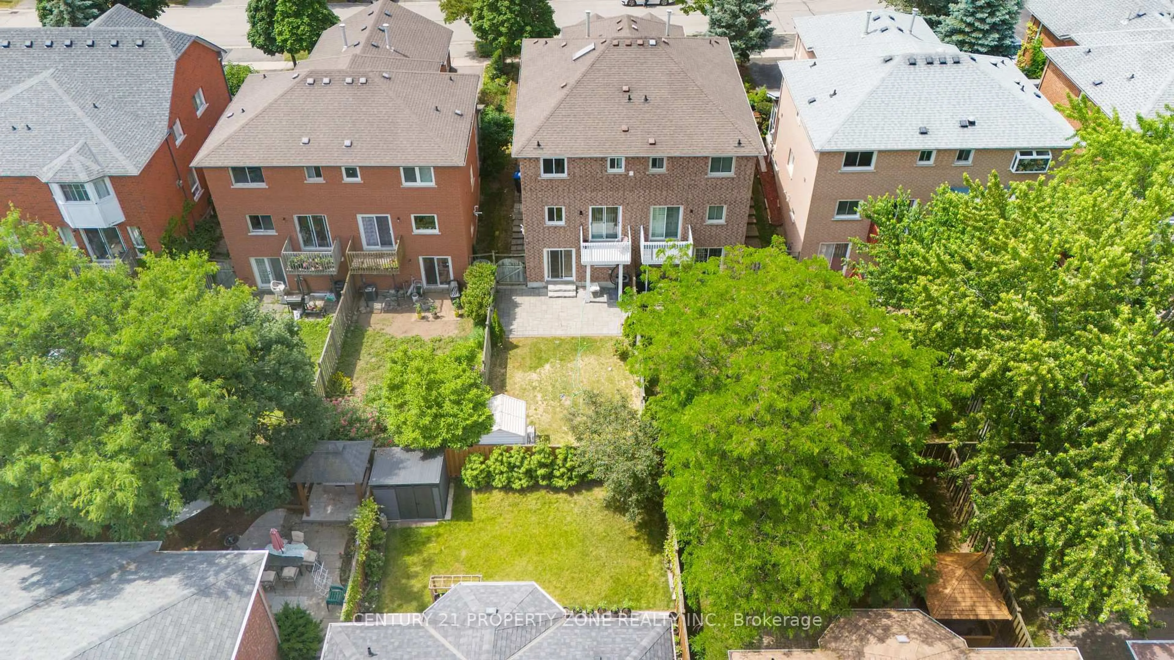 A pic from outside/outdoor area/front of a property/back of a property/a pic from drone, city buildings view from balcony for 5469 Palmerstone Cres, Mississauga Ontario L5M 5Z8