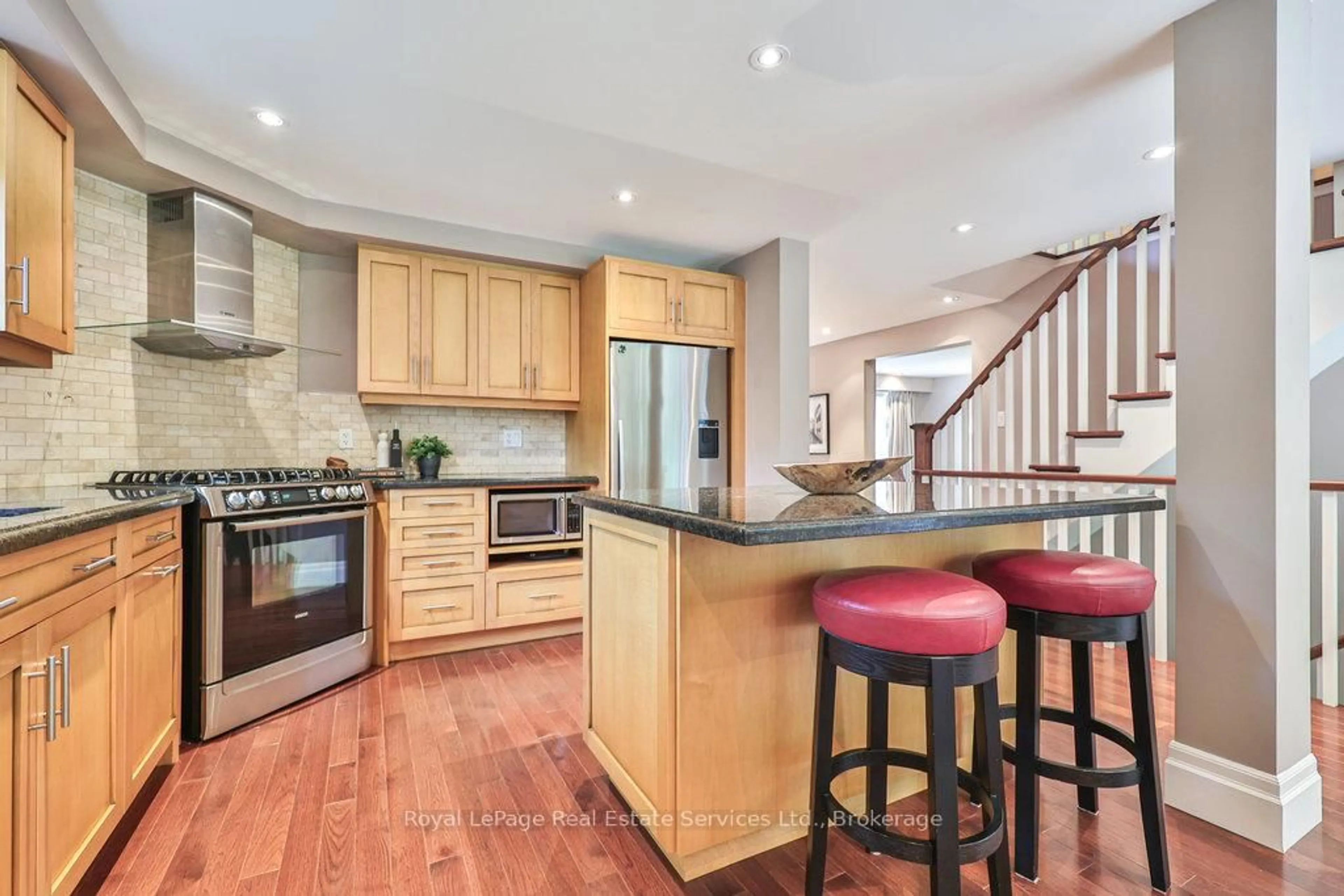 Open concept kitchen, unknown for 2361 Baccaro Rd, Oakville Ontario L6J 5V9