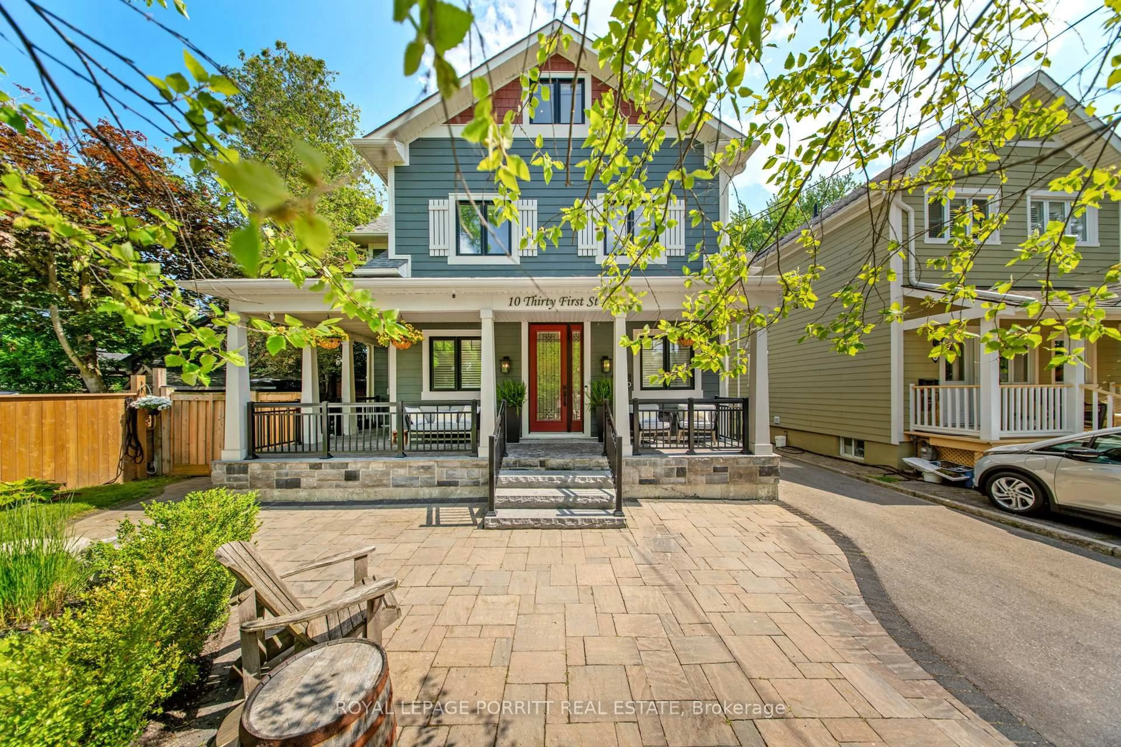 Patio, street for 10 Thirty First St, Toronto Ontario M8W 3E8