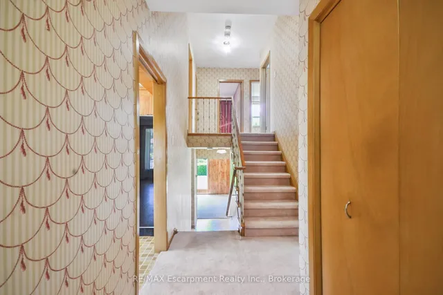 Additional property image - 3212 Cedartree Cres