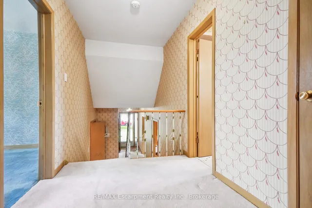 Additional property image - 3212 Cedartree Cres
